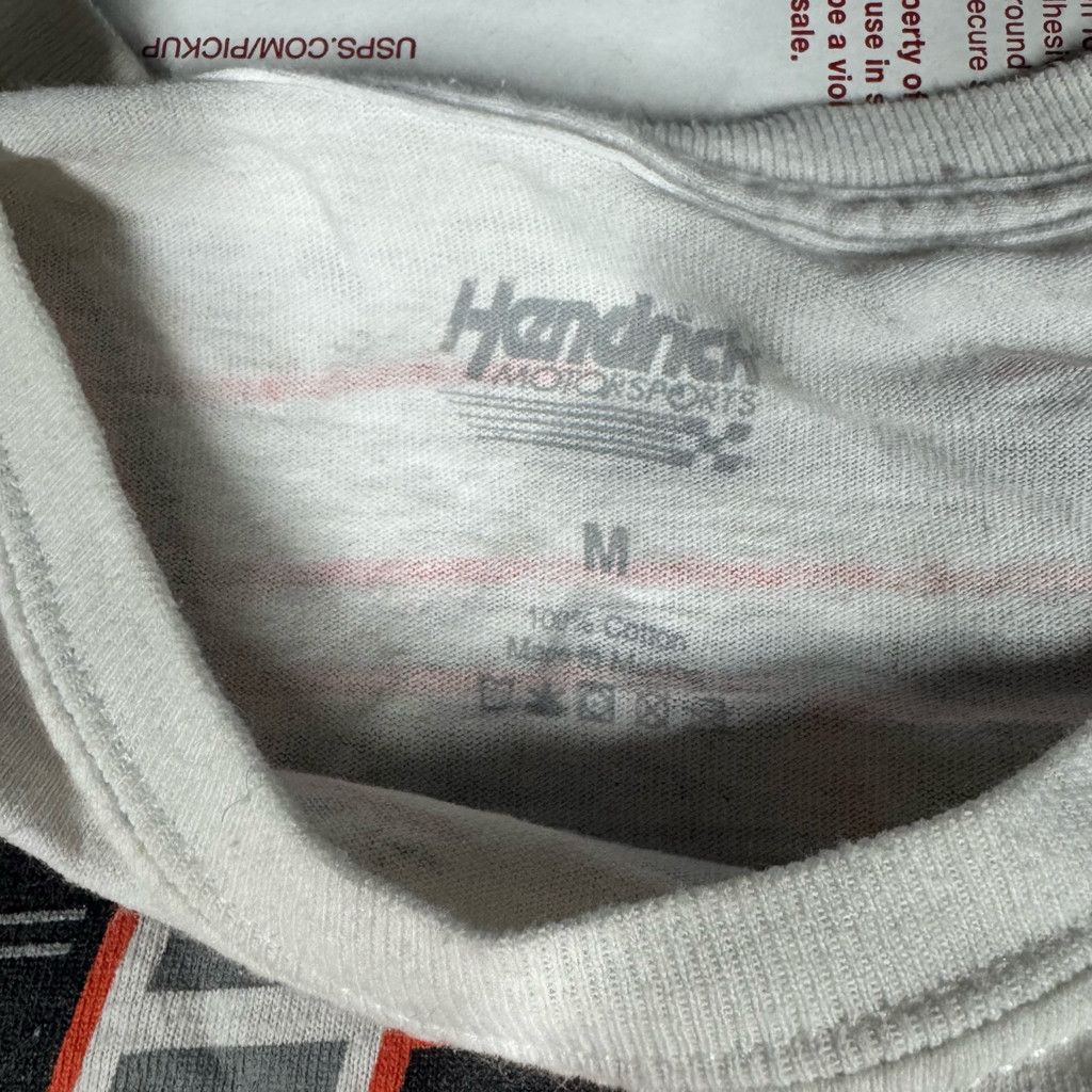 NASCAR Vintage Y2K NASCAR Hooters AOP Racing T-Shirt Size Med Size US M / EU 48-50 / 2 - 3 Thumbnail