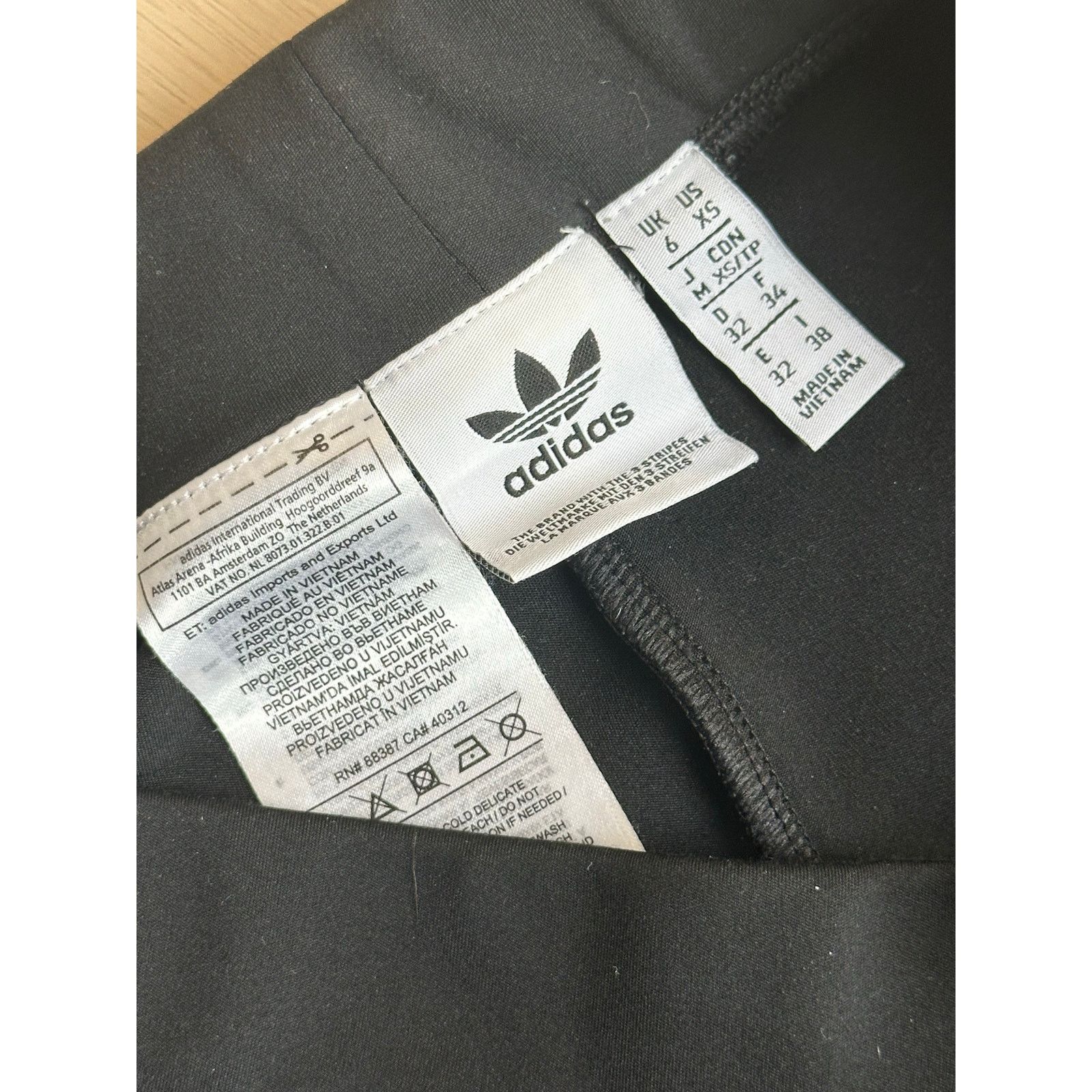 Adidas Adidas Vintage Black Biker Shorts - Size XS - Mint Size 26" / US 2 / IT 38 - 2 Thumbnail