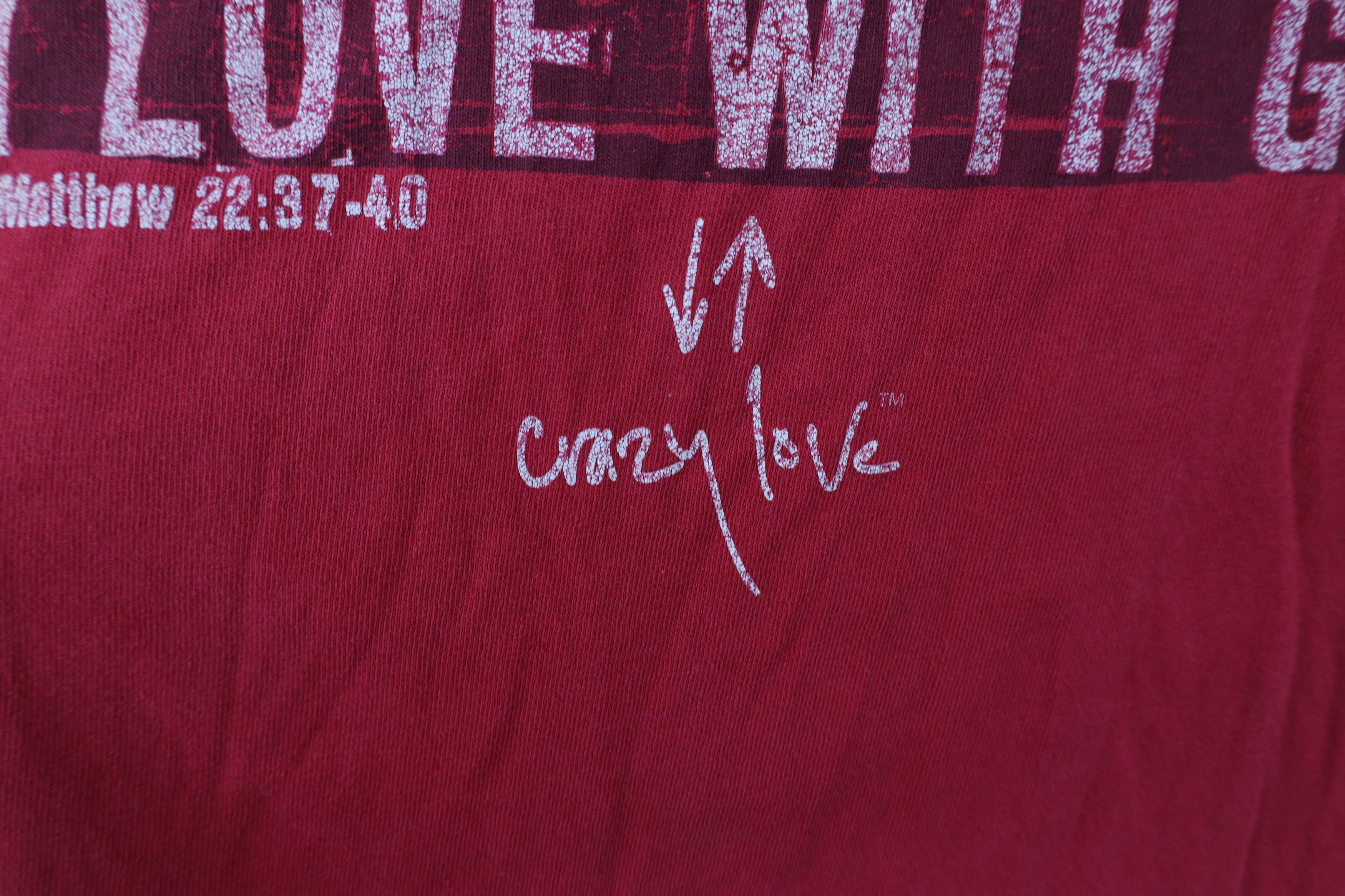 Vintage Vintage Y2K Streetwear God Is Love Christian T-Shirt Red Size US L / EU 52-54 / 3 - 12 Thumbnail