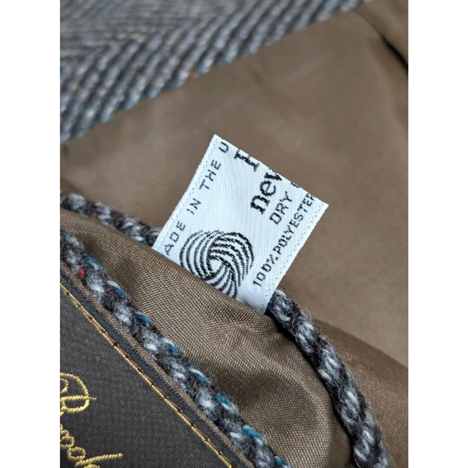 Vintage VINTAGE Brook Taverner Overcoat Tweed Donegal Wool Herringbone Gray 44 England Fleck Coat Mens Size US L / EU 52-54 / 3 - 6 Thumbnail