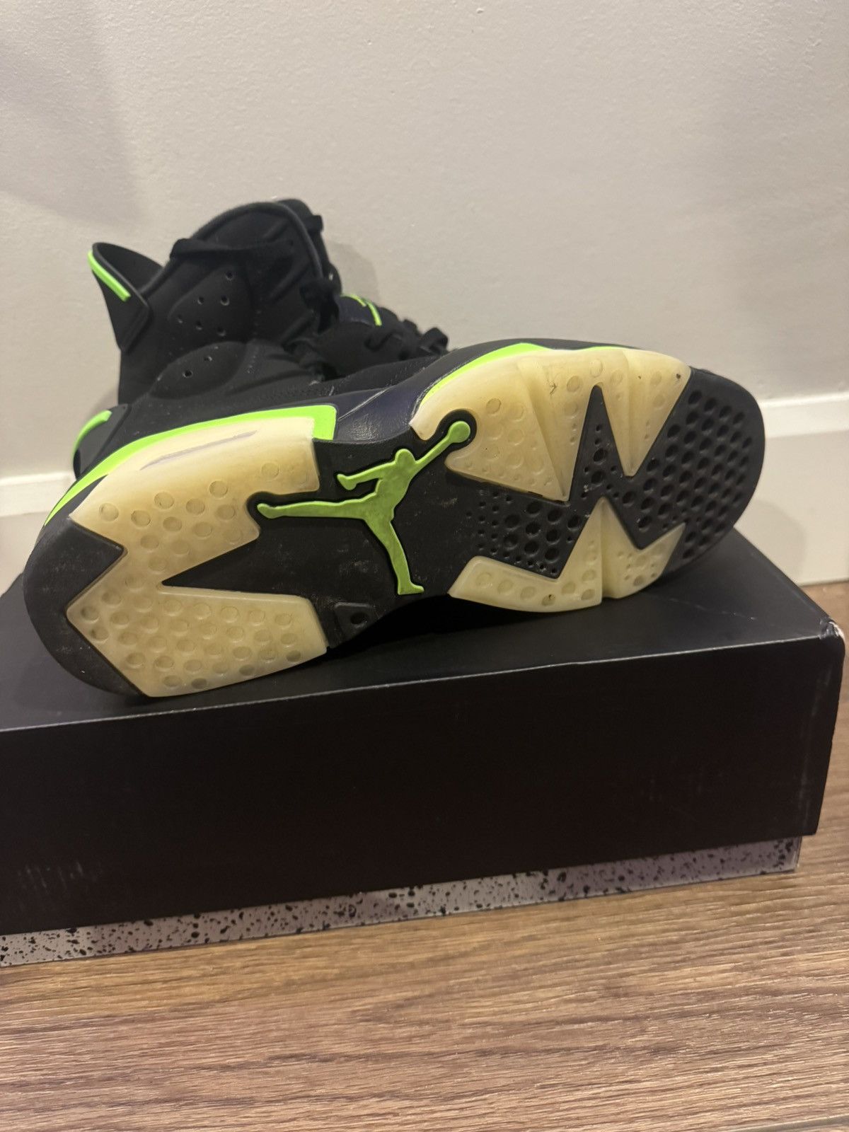 Jordan Brand Jordan 6 electric green Size US 9.5 / EU 42-43 - 3 Thumbnail