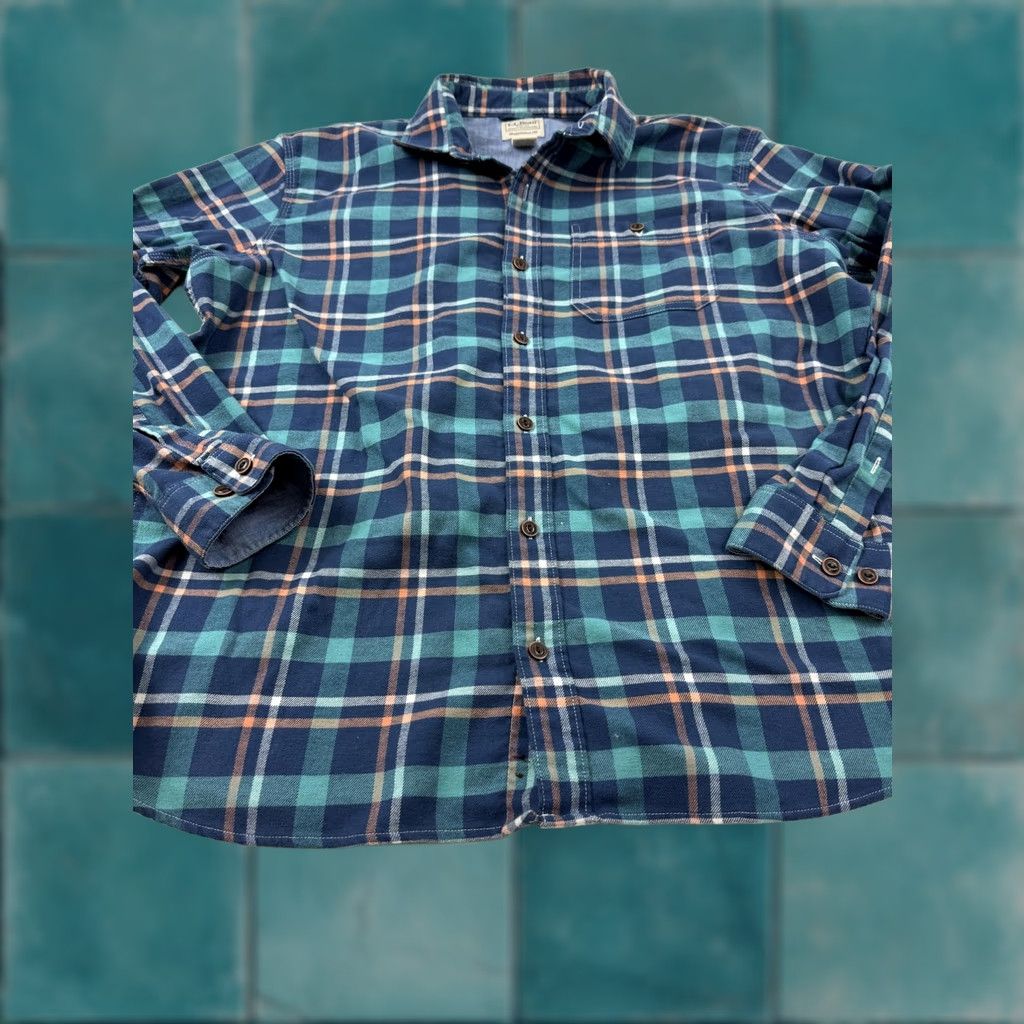 Vintage L.L. Bean Shirt Mens Large Blue Plaid Flannel Long Sleeve Button Front Casual Size US L / EU 52-54 / 3 - 1 Thumbnail
