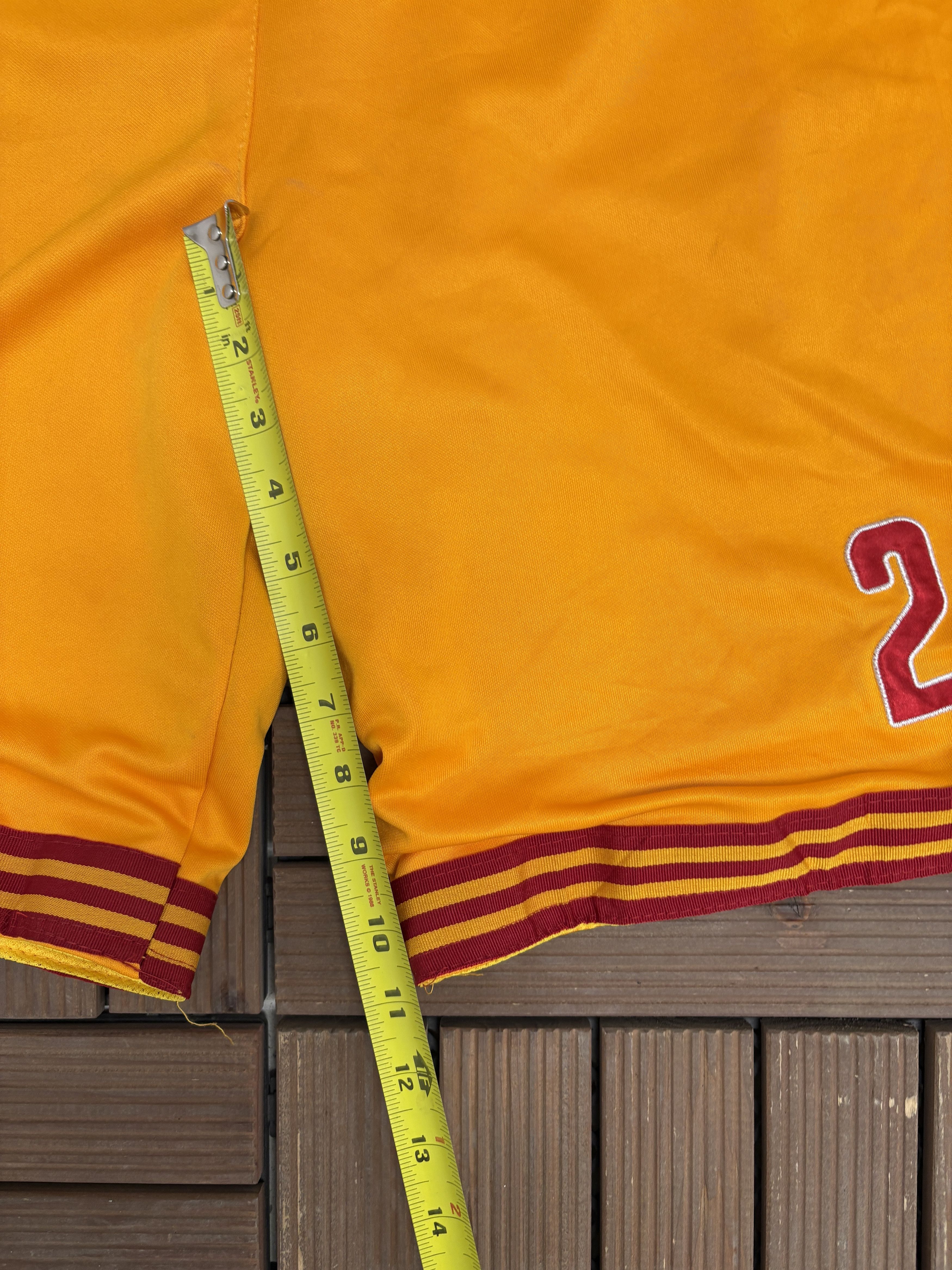 Vintage Cleveland Cavaliers Kyrie Irving Vintage Basketball Shorts Size US 34 / EU 50 - 7 Thumbnail