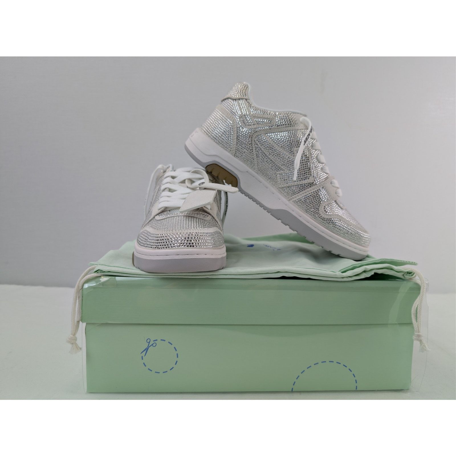 Off-White o1rshd1 Out of Office Strass Sneakers in White Size US 7 / EU 40 - 19 Thumbnail