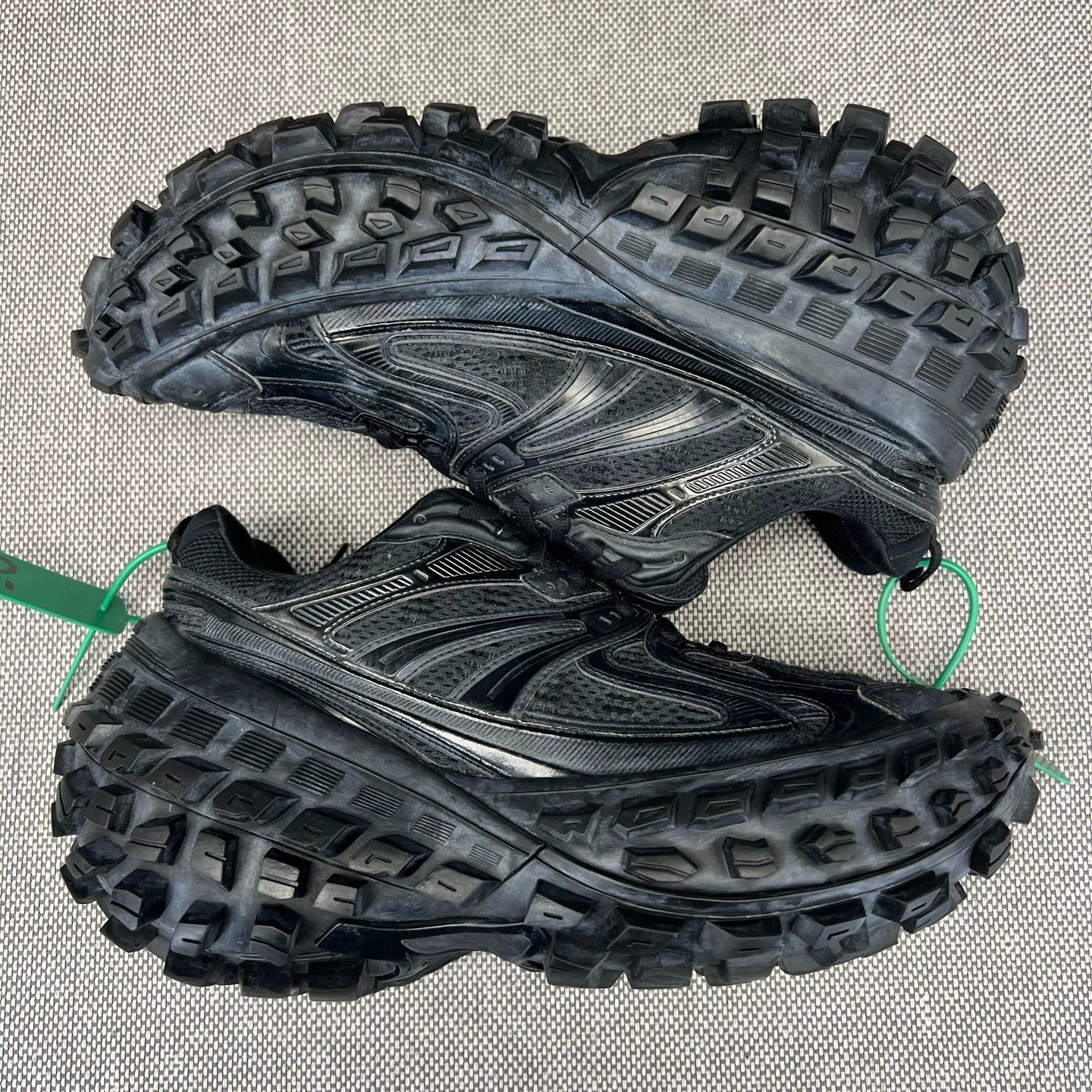 Balenciaga balenciaga low-top sneakers Size US 10 / EU 43 - 3 Thumbnail