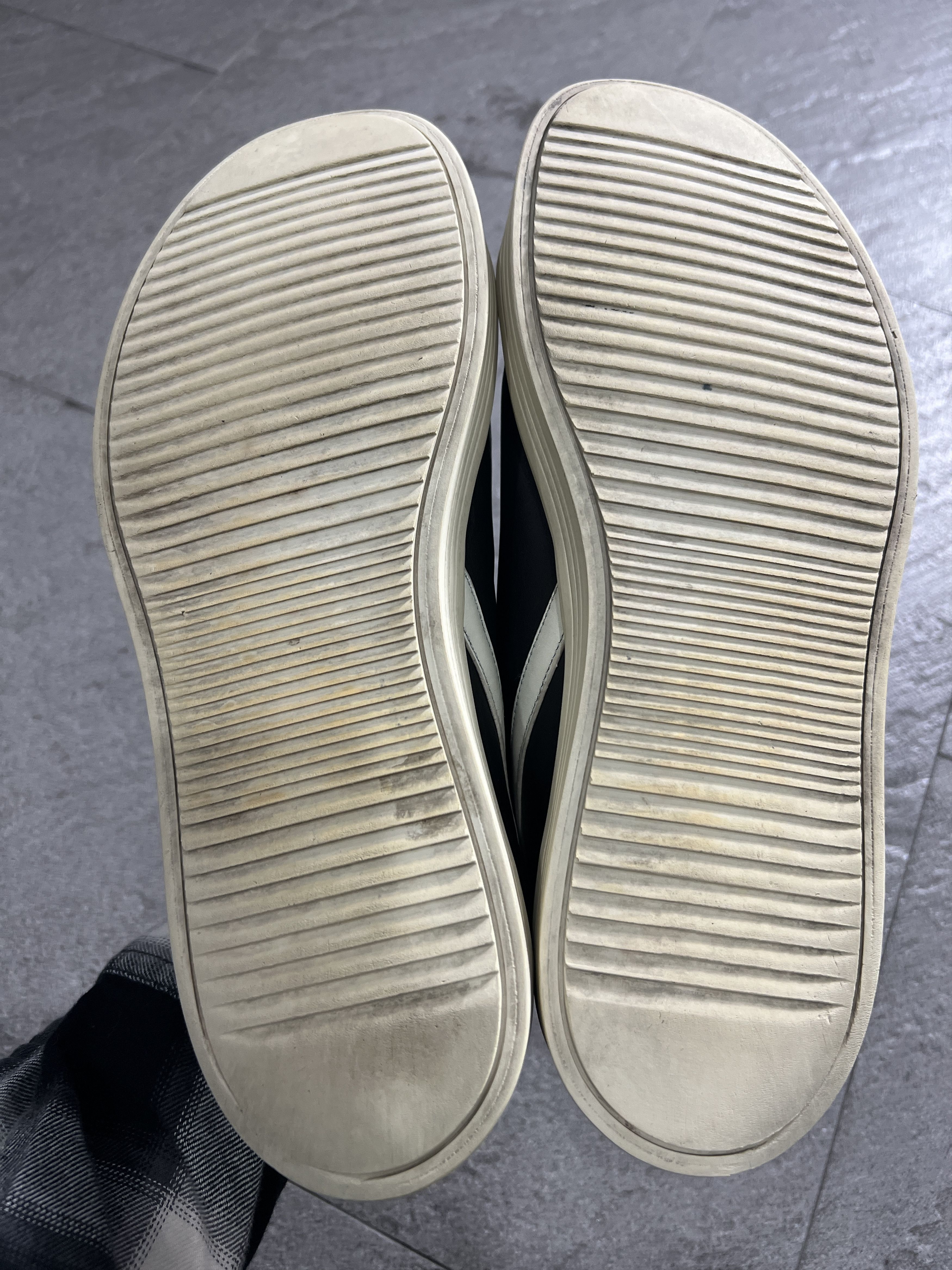 Rick Owens Rick Owens Low Sneakers Black Leather Milk Sole EU43 Size US 10 / EU 43 - 7 Thumbnail