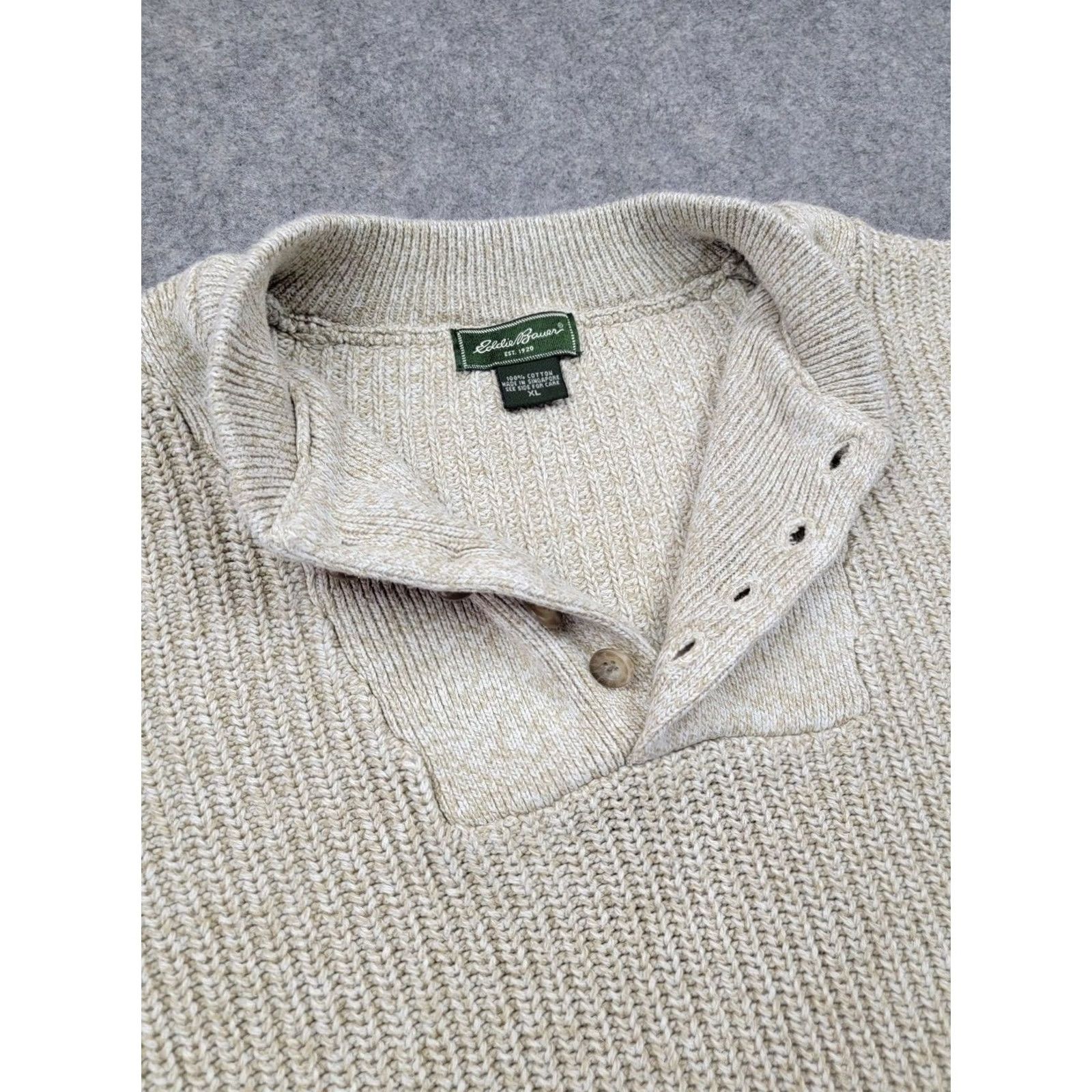 Eddie Bauer Eddie Bauer Sweater Mens XL Brown Knit 100% Cotton Casual Outdoor Henley Heavyweight Knit Size: XL Mens Brown Eddie Bauer Sweater (No extra words) Size US XL / EU 56 / 4 - 4 Thumbnail