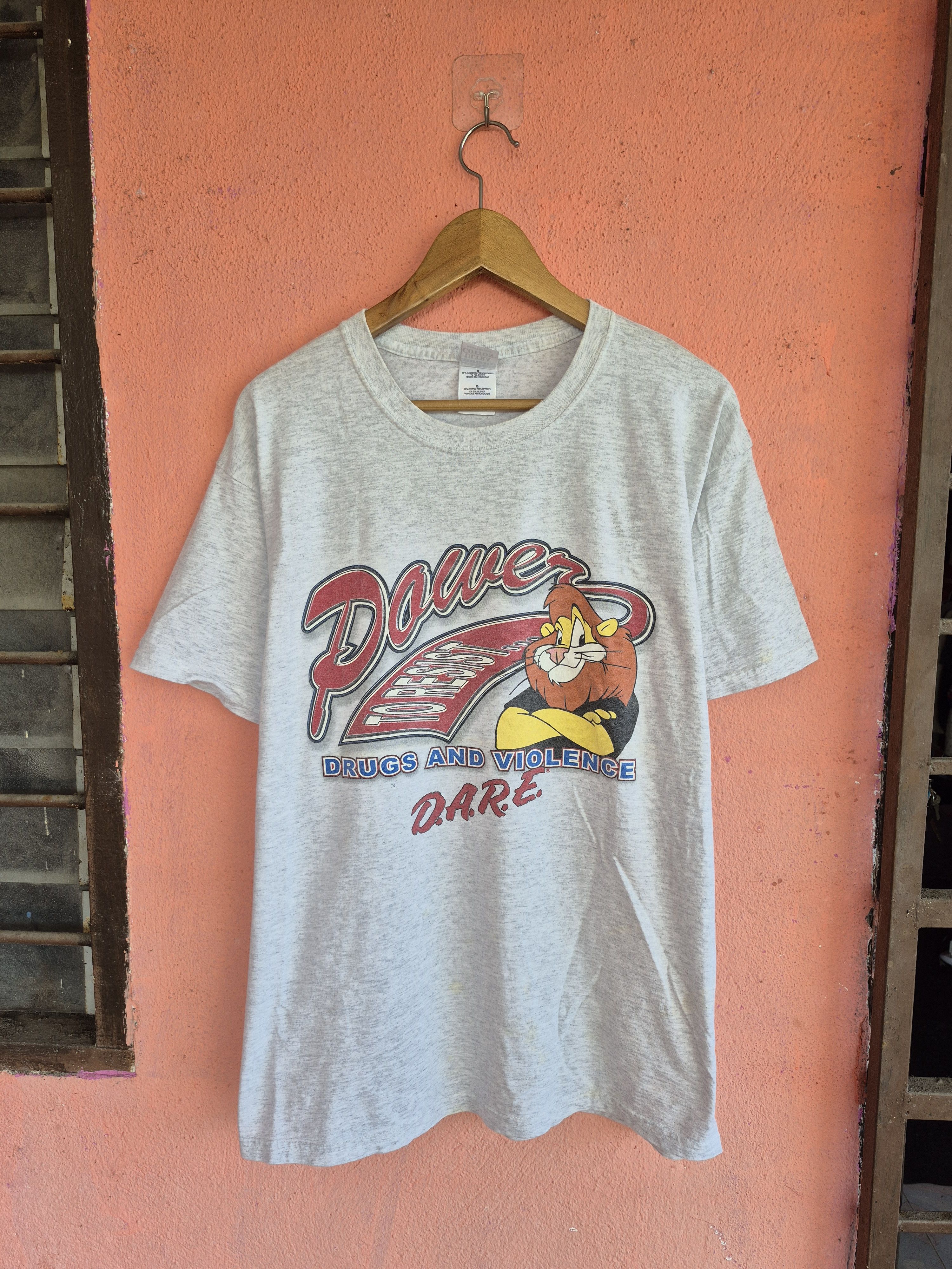 Vintage 🔥 Vintage Y2K Dare Resist Drugs Violence Promo Tee Size US L / EU 52-54 / 3 - 1 Thumbnail