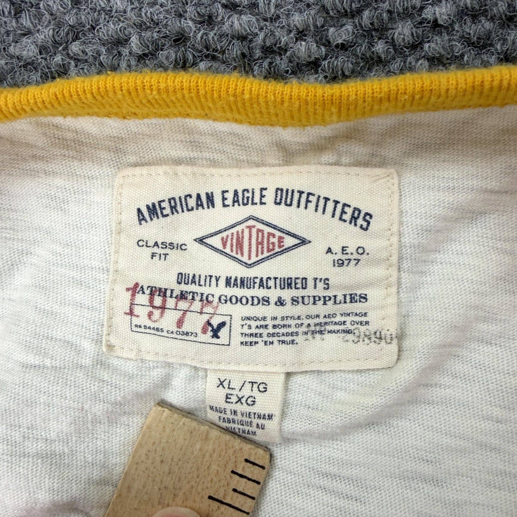 American Eagle Outfitters American Eagle Shirt Men's XL White Raglan Long Sleeve Graphic Print Crew Neck Bird Y2K Size US XL / EU 56 / 4 - 6 Thumbnail