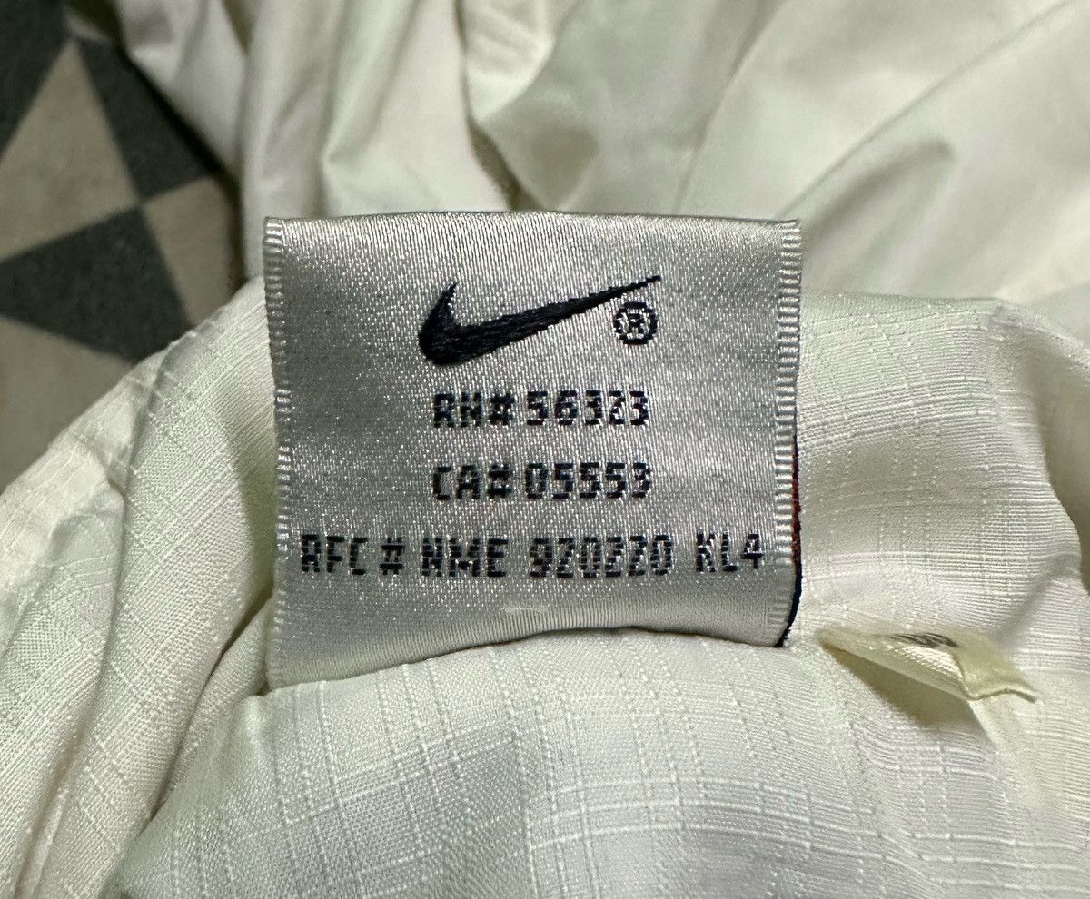 Nike Vintage 90s Nike court windbreaker jacket Size US L / EU 52-54 / 3 - 10 Thumbnail
