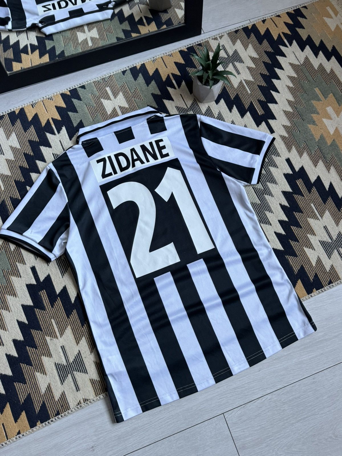 Kappa Vintage Kappa Juventus Zidane #21 Blockcore Soccer Jersey Size US S / EU 44-46 / 1 - 7 Thumbnail