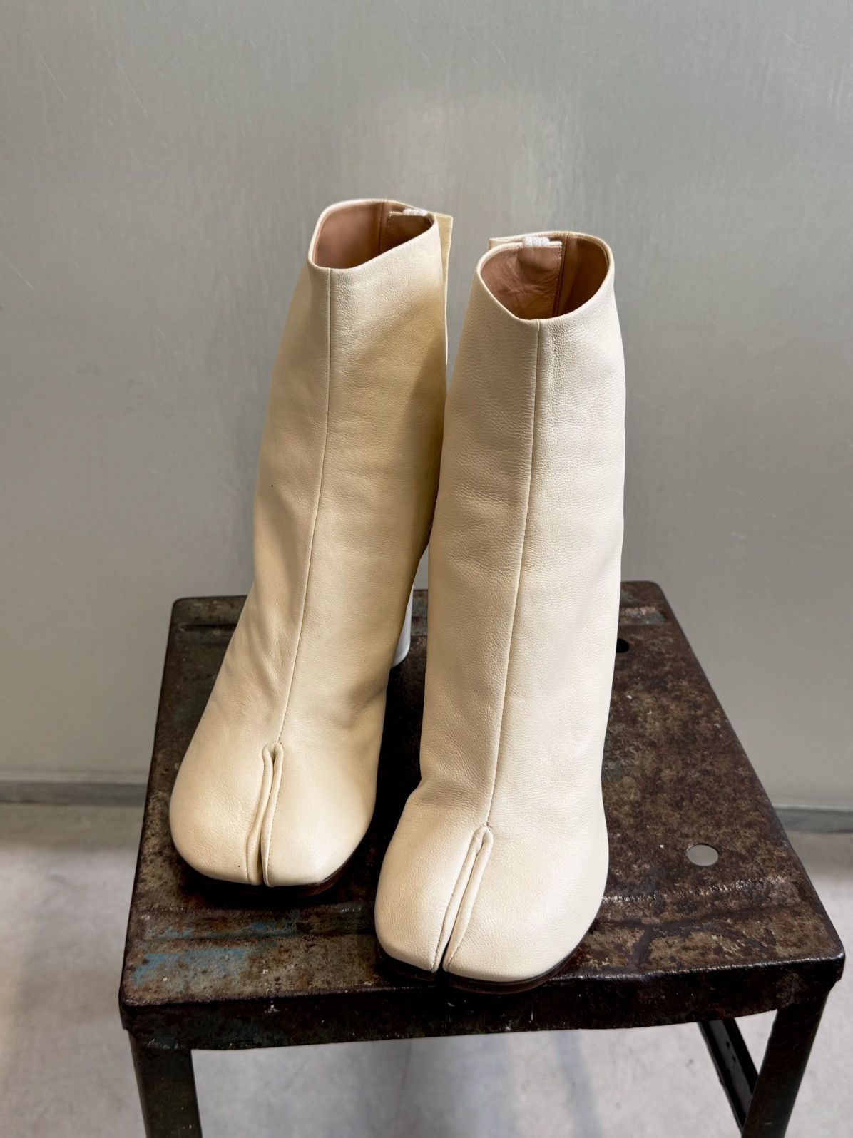 Maison Margiela Maison margiela tabi boots 6cm heels Size US 7 / IT 37 - 2 Thumbnail
