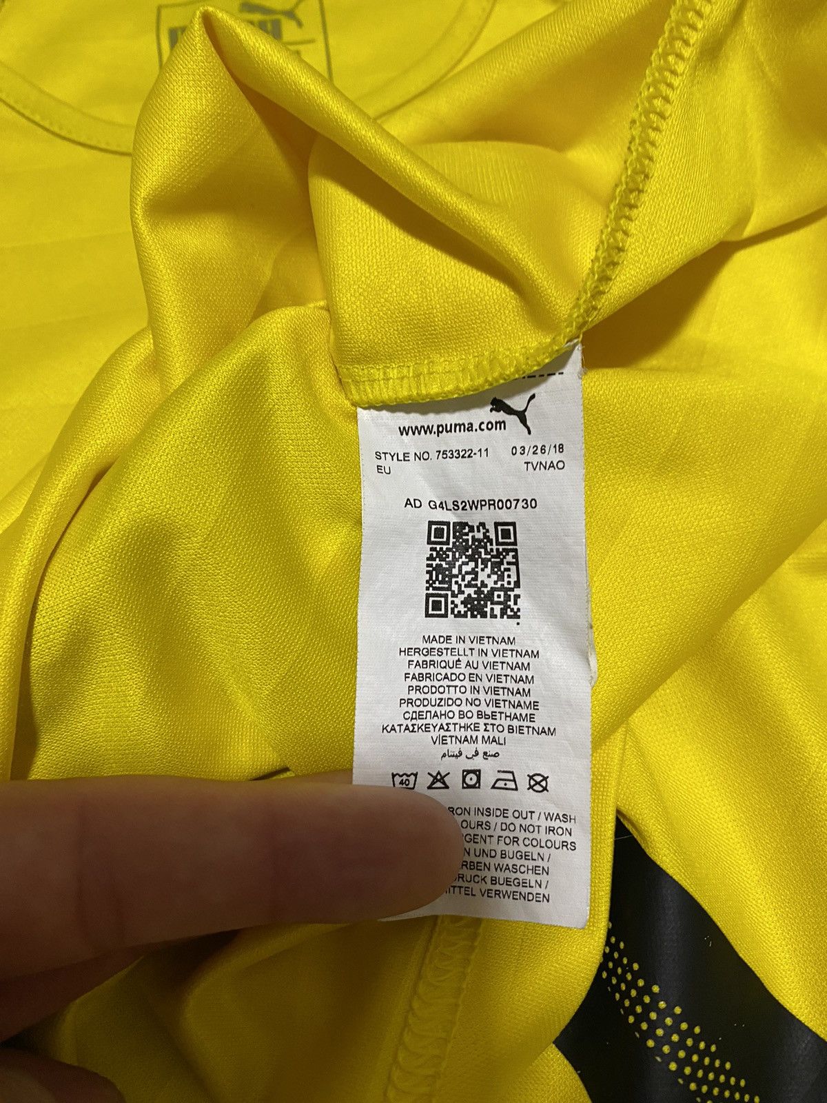 Puma Puma BVB Borussia Dortmund 18-19 Witsel #28 Soccer Jersey Size US M / EU 48-50 / 2 - 16 Thumbnail