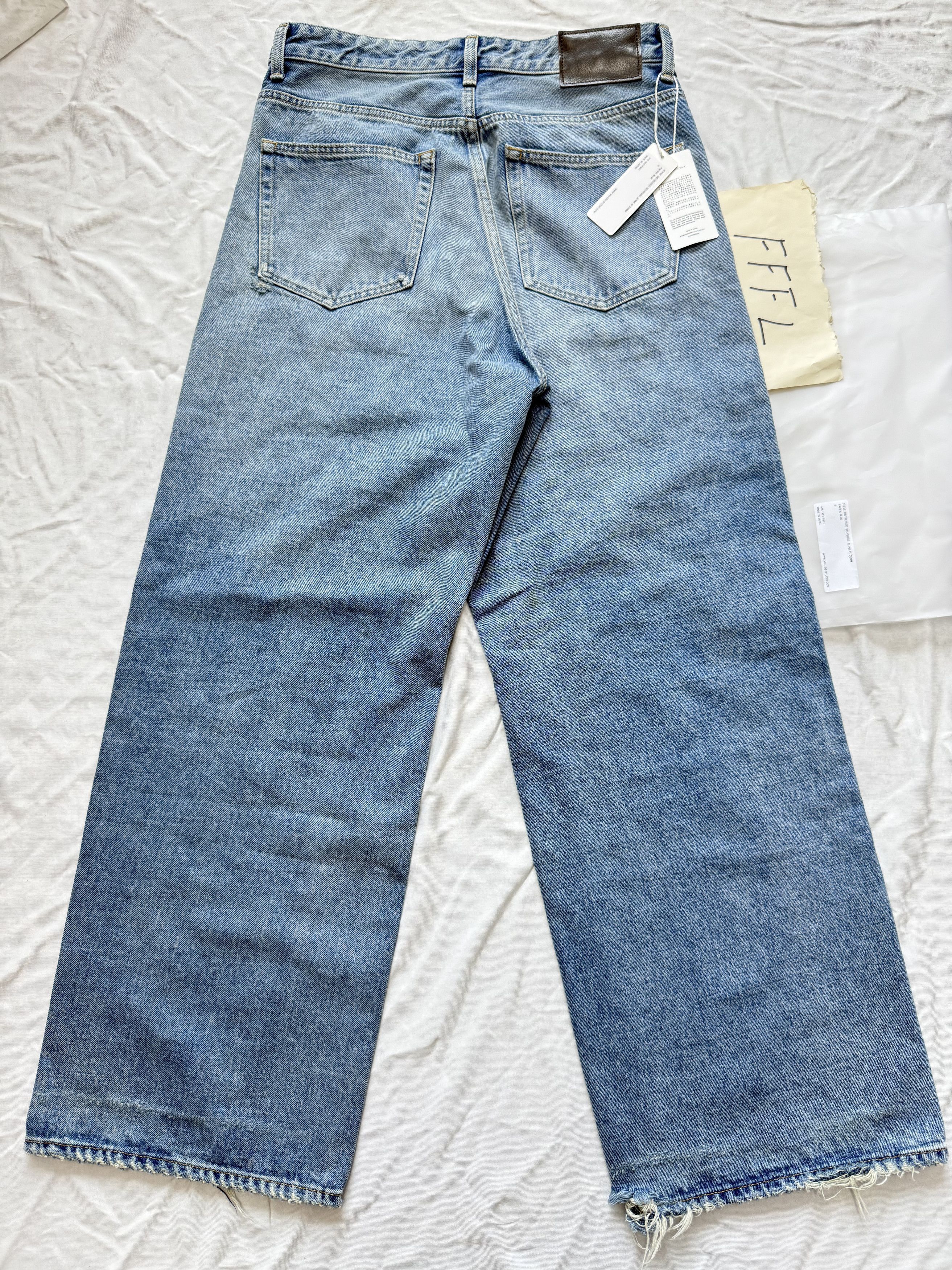 Vuja De VUJADE STEVE DISTRESSED SELVEDGE JEANS IN DENIM