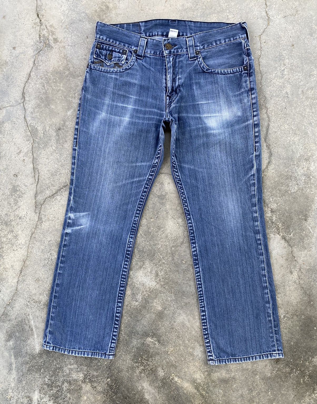 True Religion Vintage True Religion Distressed Denim Pants Size US 35 - 1 Thumbnail