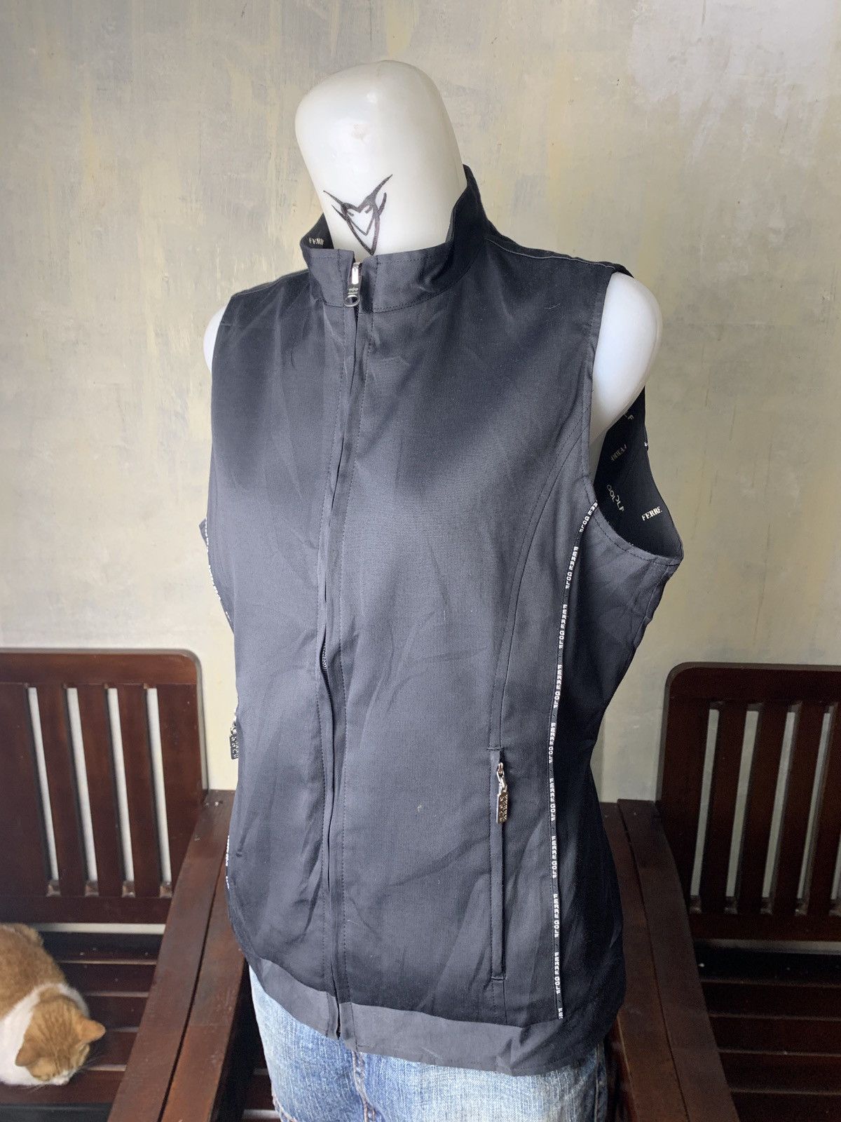 Gianfranco Ferre 2000s Gianfranco Ferre Golf Italy Revesible Monogram Vest Size L / US 10 / IT 46 - 2 Thumbnail