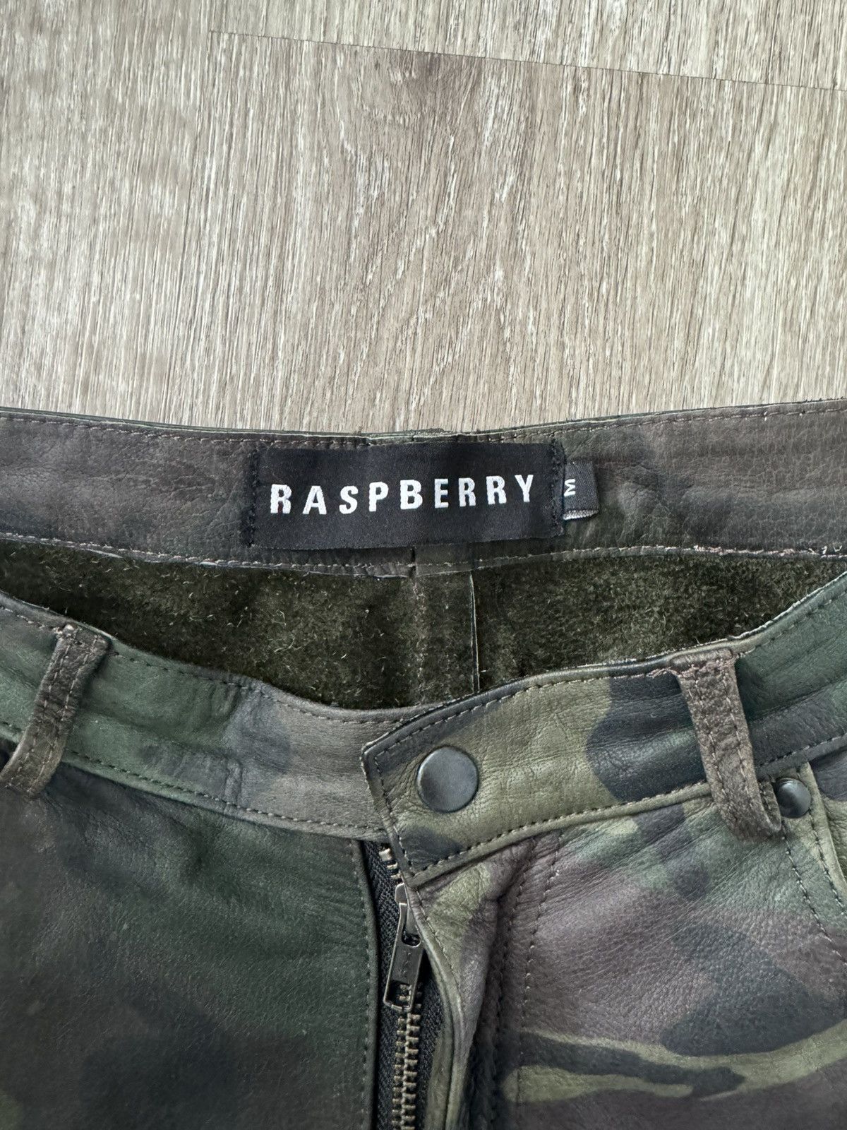 The GV Gallery GV Gallery Raspberry Hills Barrack Leather Shorts Size US 34 / EU 50 - 3 Thumbnail