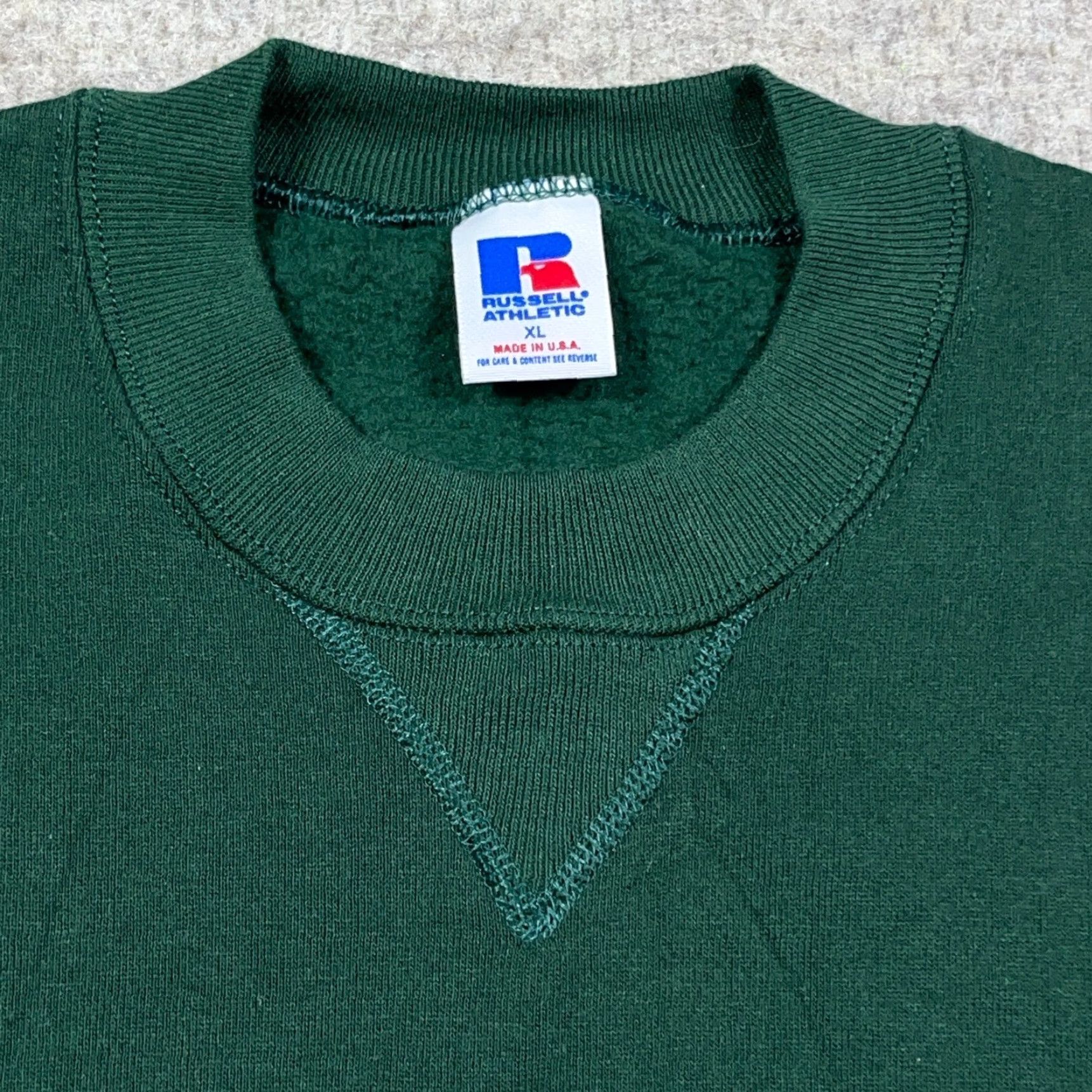 Russell Athletic VINTAGE Russell Sweatshirt Men XL Green Crewneck Pullover Size US XL / EU 56 / 4 - 2 Thumbnail