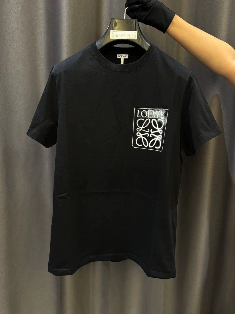 Loewe LOEWE Printed fake pocket off shoulder T-shirt Size M / US 6-8 / IT 42-44 - 1 Thumbnail