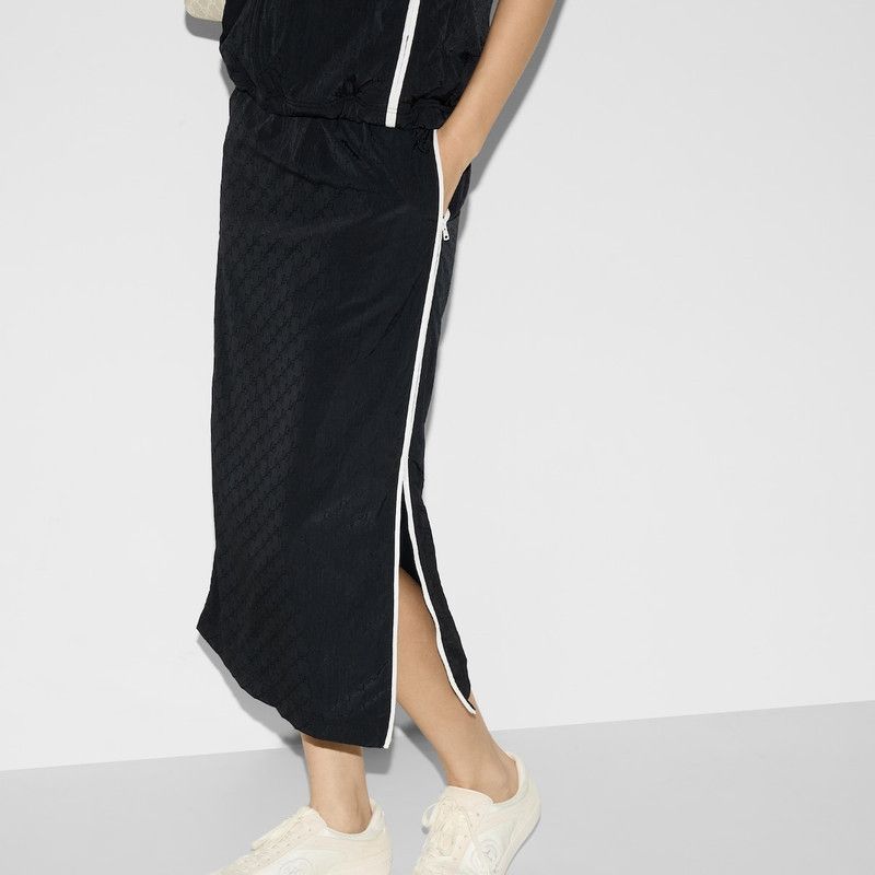 Gucci oc11z1125 GG Nylon Midi Skirt in Black Size 28" / US 6 / IT 42 - 2 Thumbnail