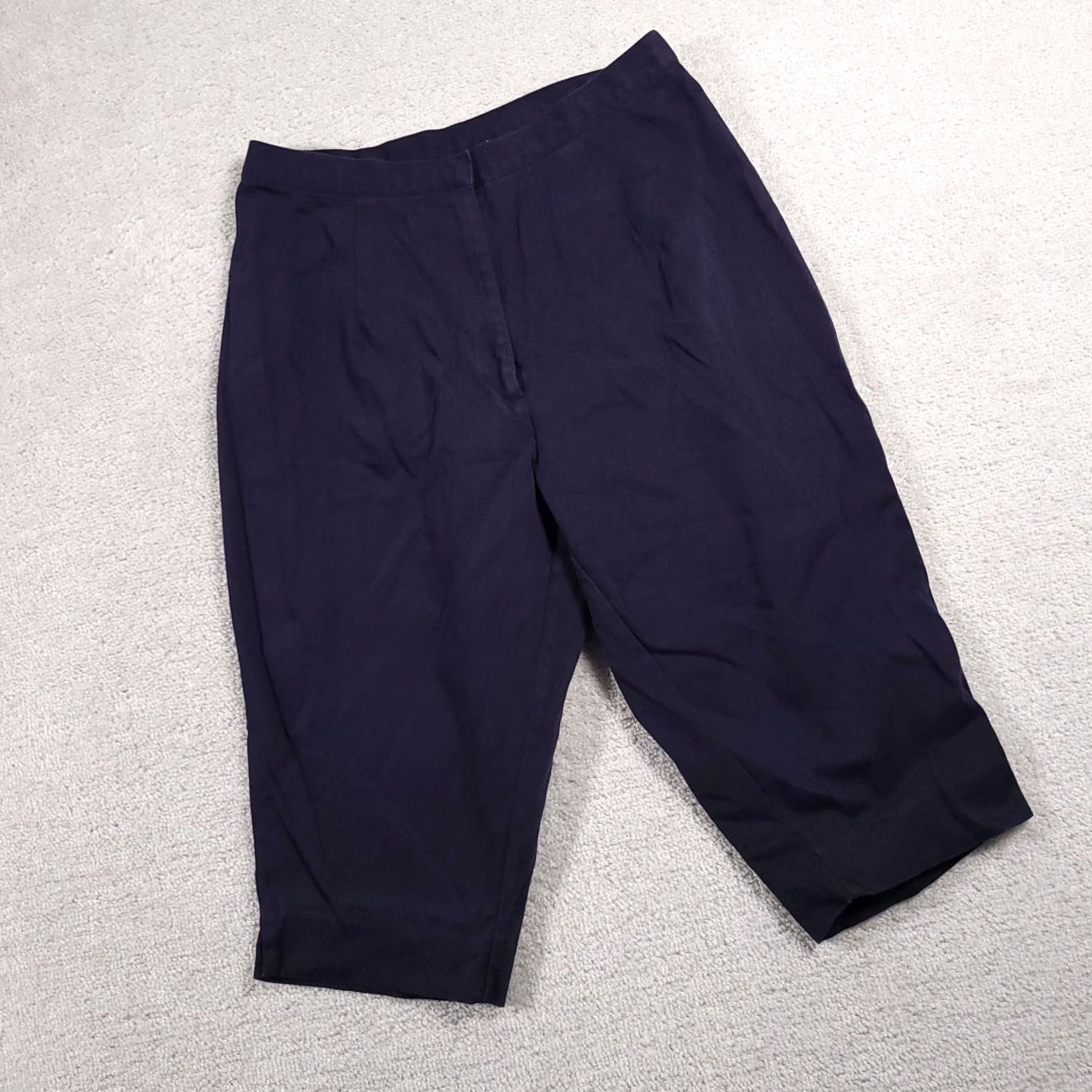 Vintage Venezia Cropped Capri Pants Women's 14 Navy Blue Capri Pants Tapered Khaki Fabric Cotton Spandex Popular Women’s Pants 14 Navy Blue Vesley? Size 36" / US 14 / IT 50 - 2 Thumbnail