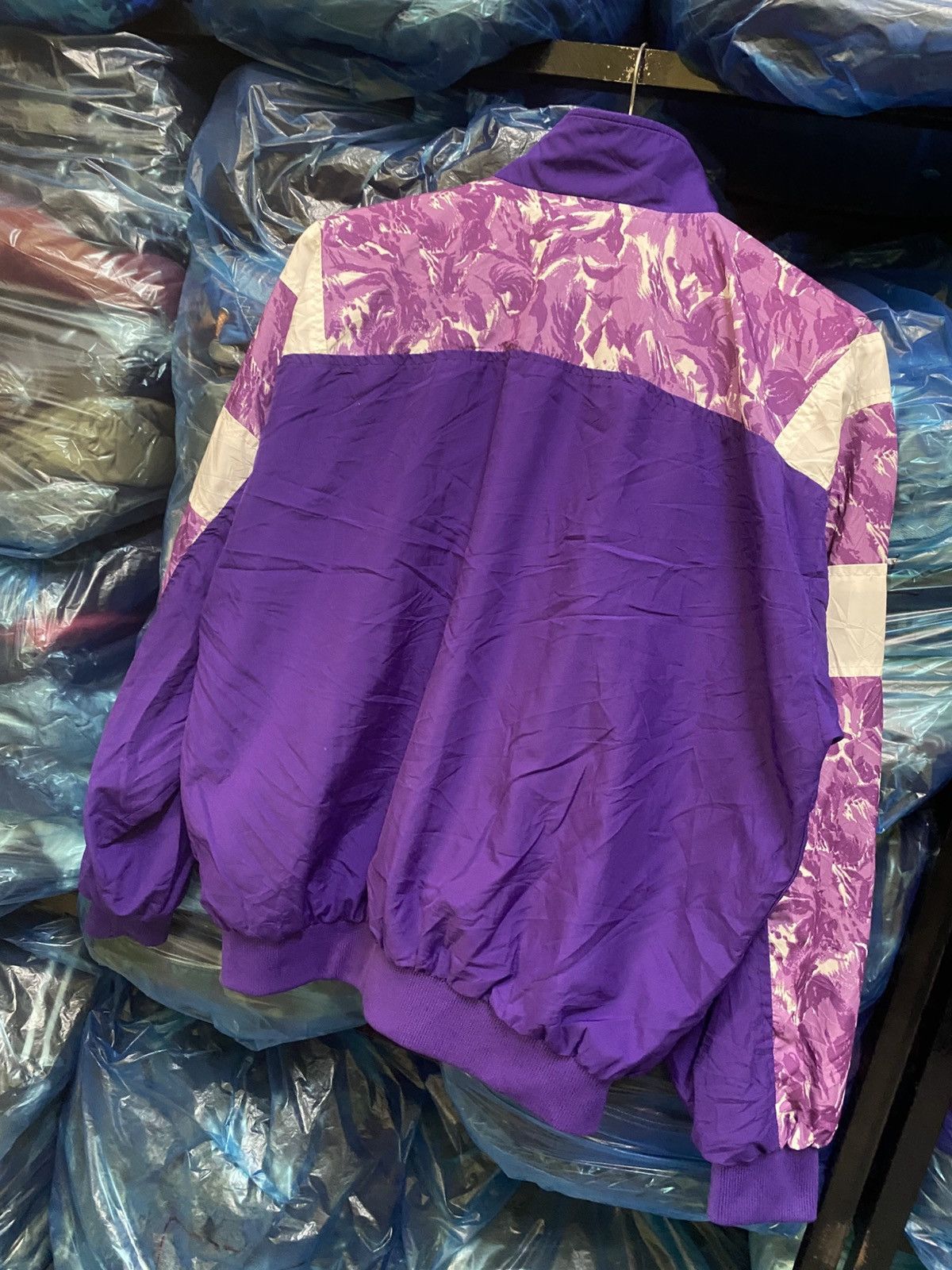Vintage Vintage Perjeni Sport Purple Abstract Windbreaker Jacket Size US M / EU 48-50 / 2 - 8 Thumbnail