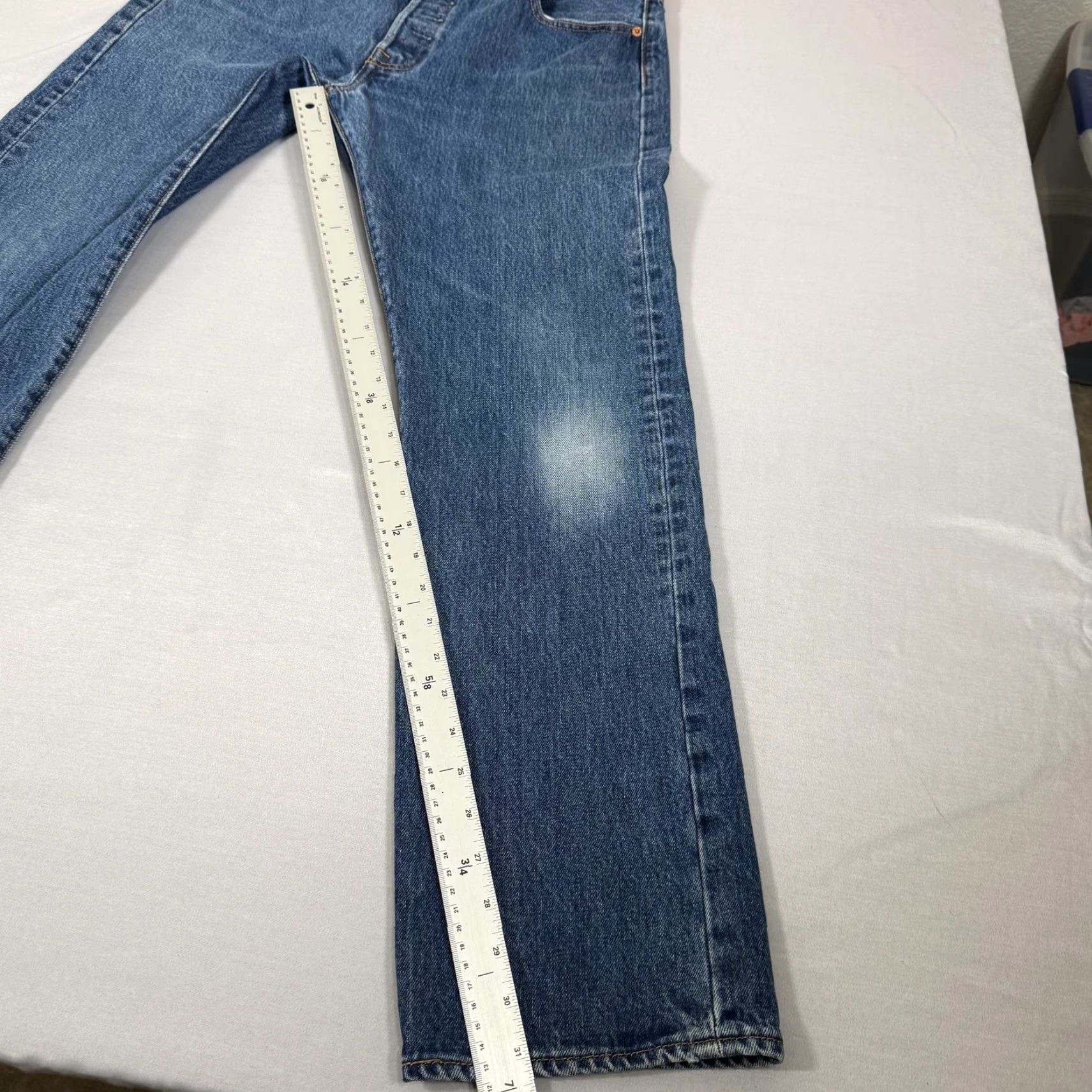 Levi's Levi's 501 Jeans Men Medium Blue Denim Straight 501 Original Fit W34 L32 Cowboy Western Workwear Jeans Size US 34 / EU 50 - 6 Thumbnail