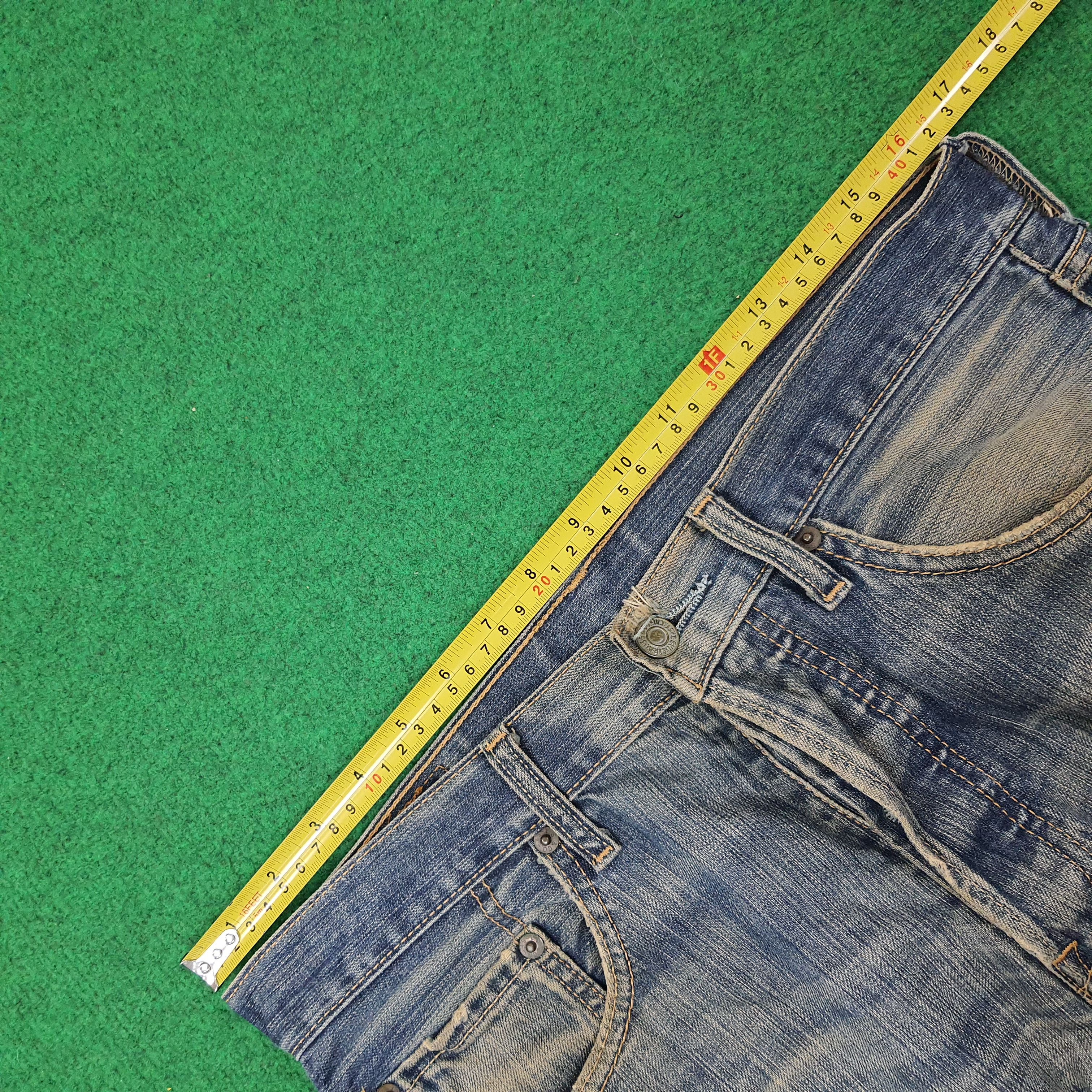 Levi's Vintage Levi's 501 Distressed Style Jeans C258N22 Size US 31 - 12 Thumbnail