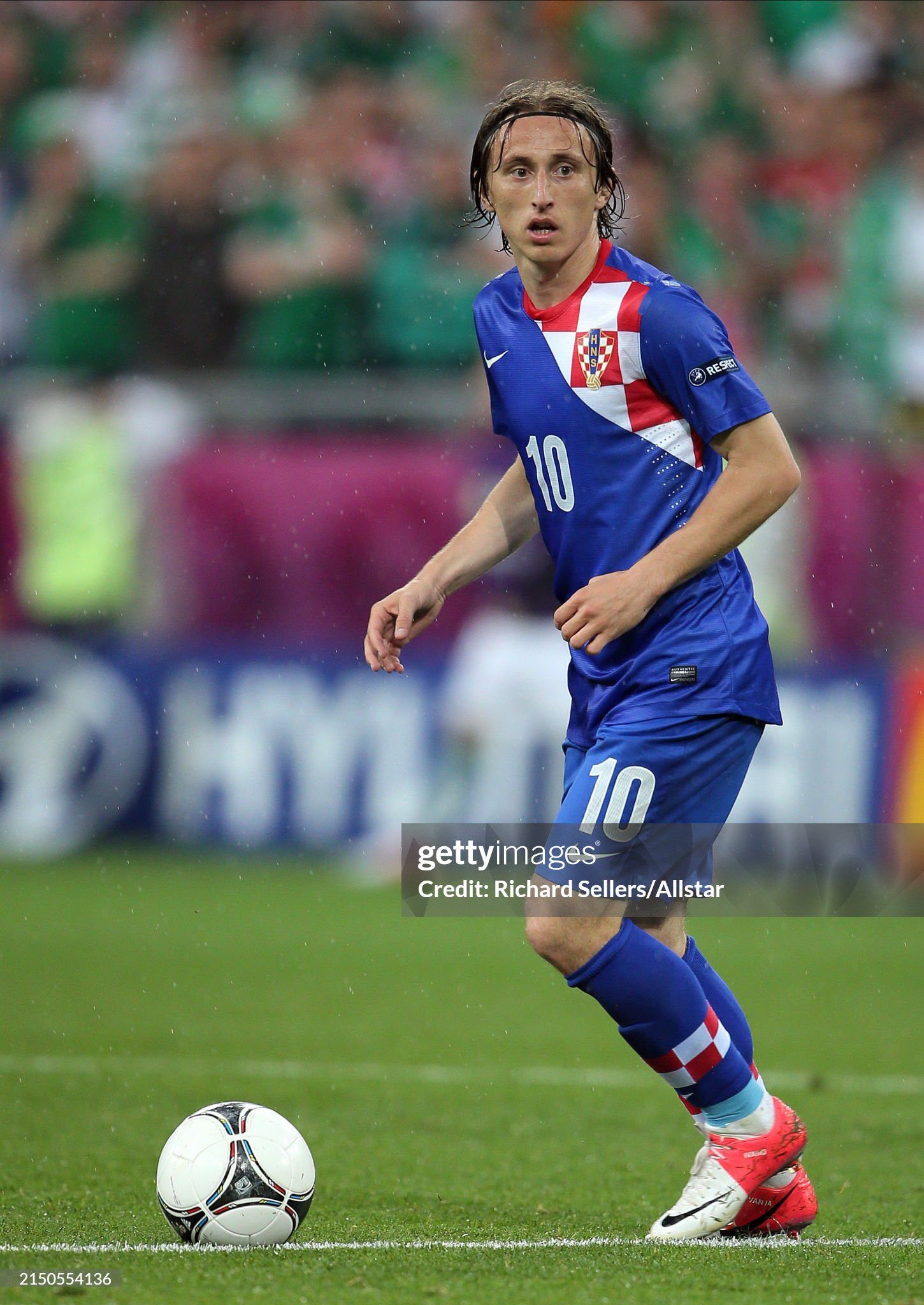 Nike Nike x Croatia 2012 Modric #10 Away Jersey Size US S / EU 44-46 / 1 - 3 Thumbnail