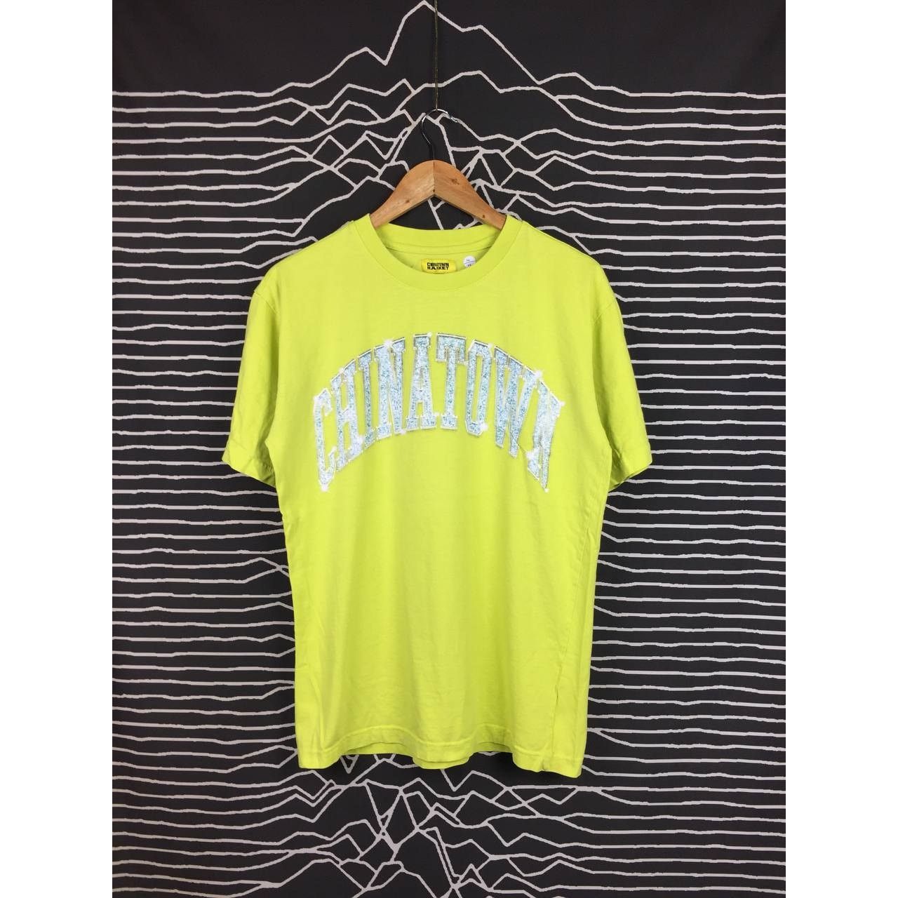 Market × Vintage Chinatown Market Spell Out Logo Bling Arch Tee Size US M / EU 48-50 / 2 - 2 Thumbnail