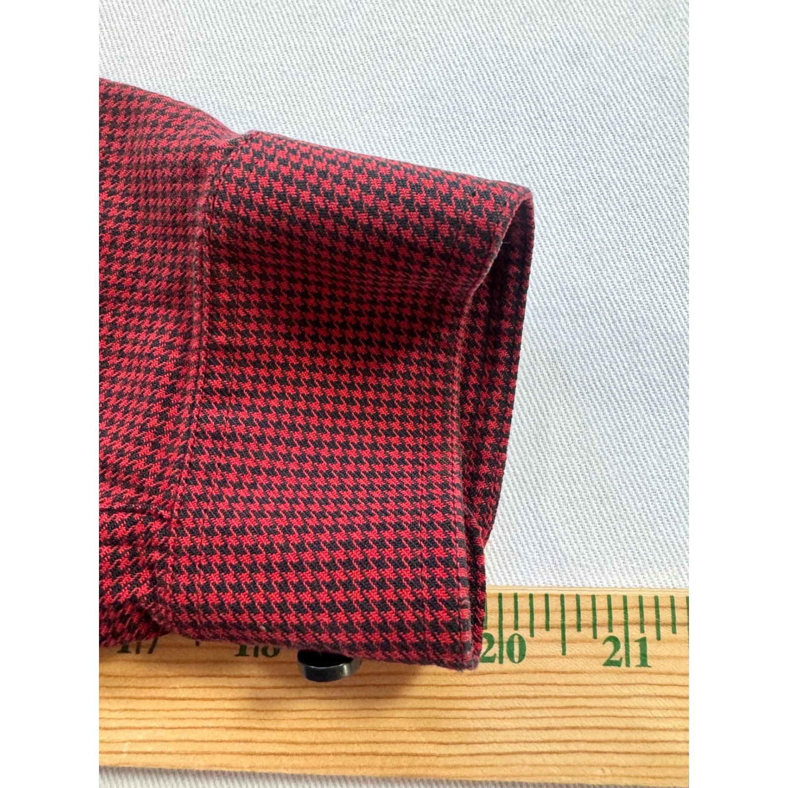 Vintage L.L. Bean Long Sleeve Button-Up Mens Large Red 1968 Geometric Pattern Cotton Shirt Size US L / EU 52-54 / 3 - 6 Thumbnail