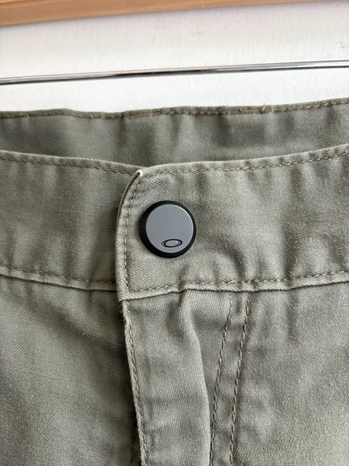 Oakley Oakley Cargo Shorts Size US 32 / EU 48 - 2 Thumbnail