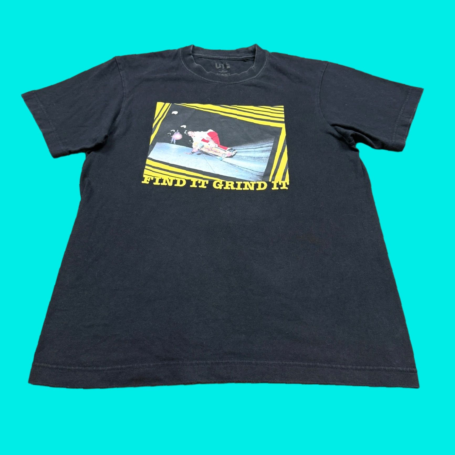 Uniqlo VINTAGE Tommy Guerrero Designs x Uniqlo T Shirt XS Black Short Sleeve Men’s Shirt XS Black Anime Graphic Print Chopper One Piece 90s? Size US XS / EU 42 / 0 - 1 Thumbnail