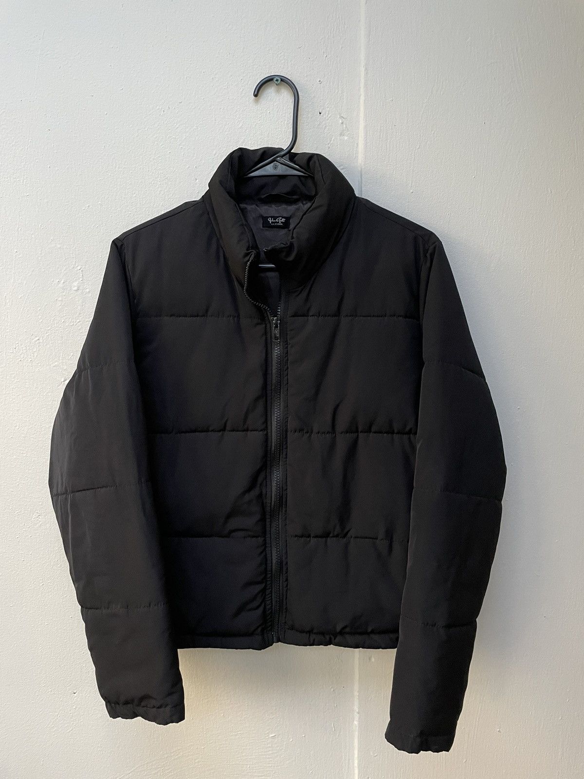 Brandy Melville John Galt Puffer BLACK Size M / US 6-8 / IT 42-44 - 1 Thumbnail