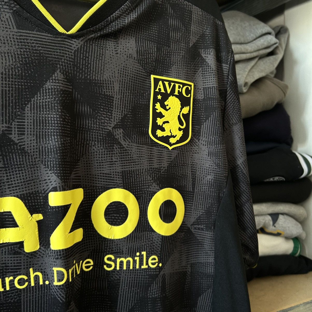 Castore Mens Castore Aston Villa Big Logo soccer jersey size XXL Size US XXL / EU 58 / 5 - 4 Thumbnail