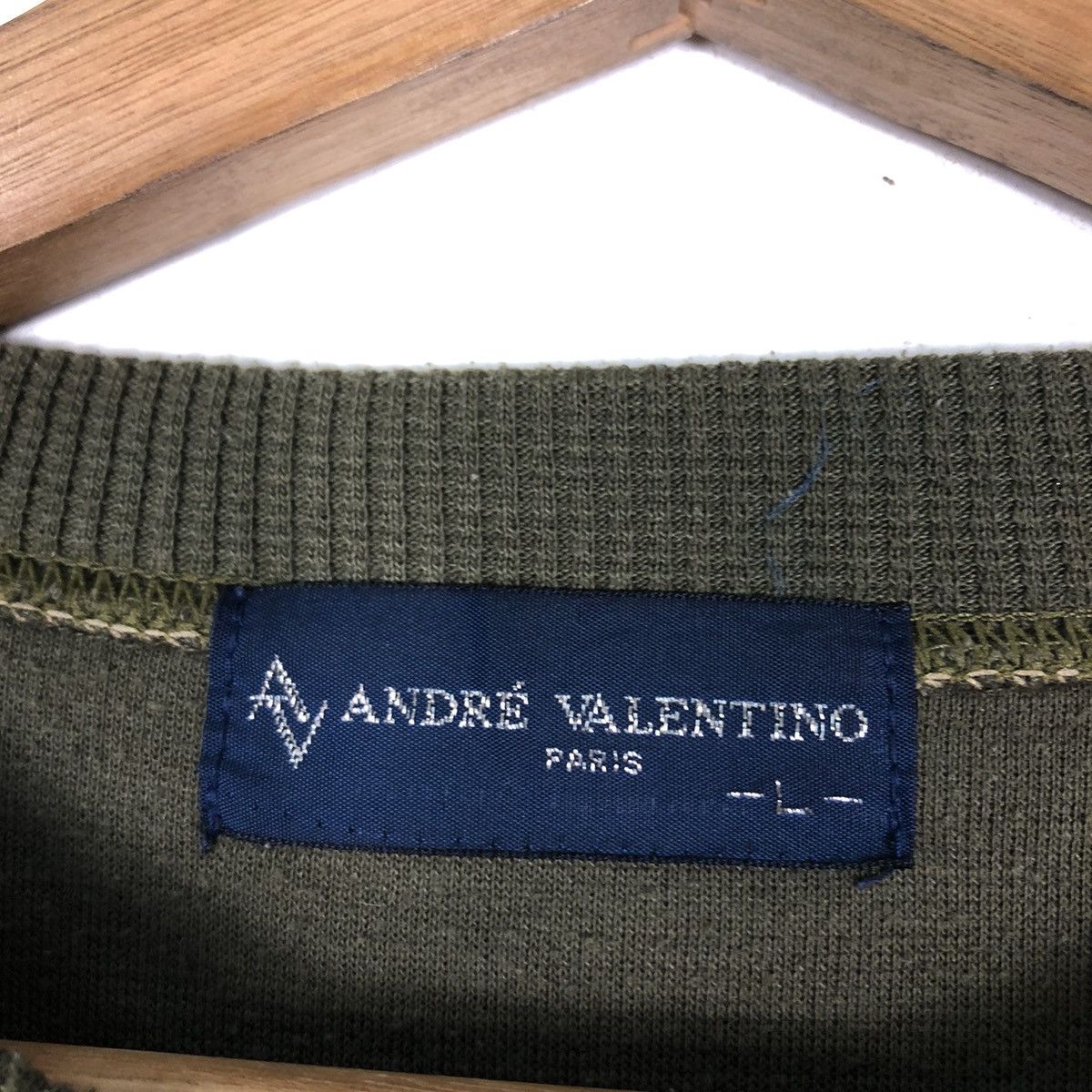 Japanese Brand 🔥90’s Vintage Andre Valentino Paris Sweatshirt Big Logo Size US L / EU 52-54 / 3 - 11 Thumbnail