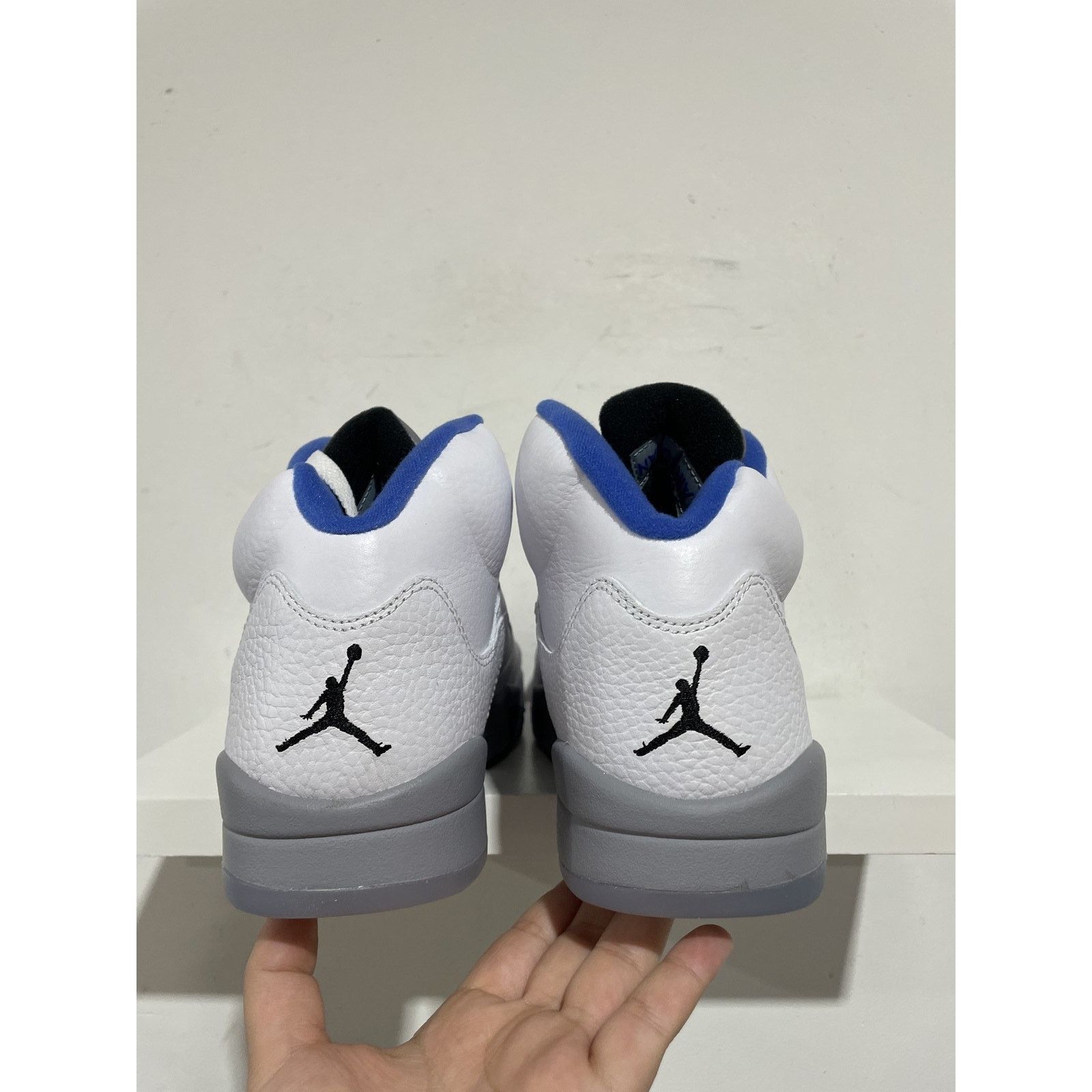 Jordan Brand NIKE JORDAN 5 WHITE STEALTH 2021 SIZE 9.5 NEW Size US 9.5 / EU 42-43 - 5 Thumbnail