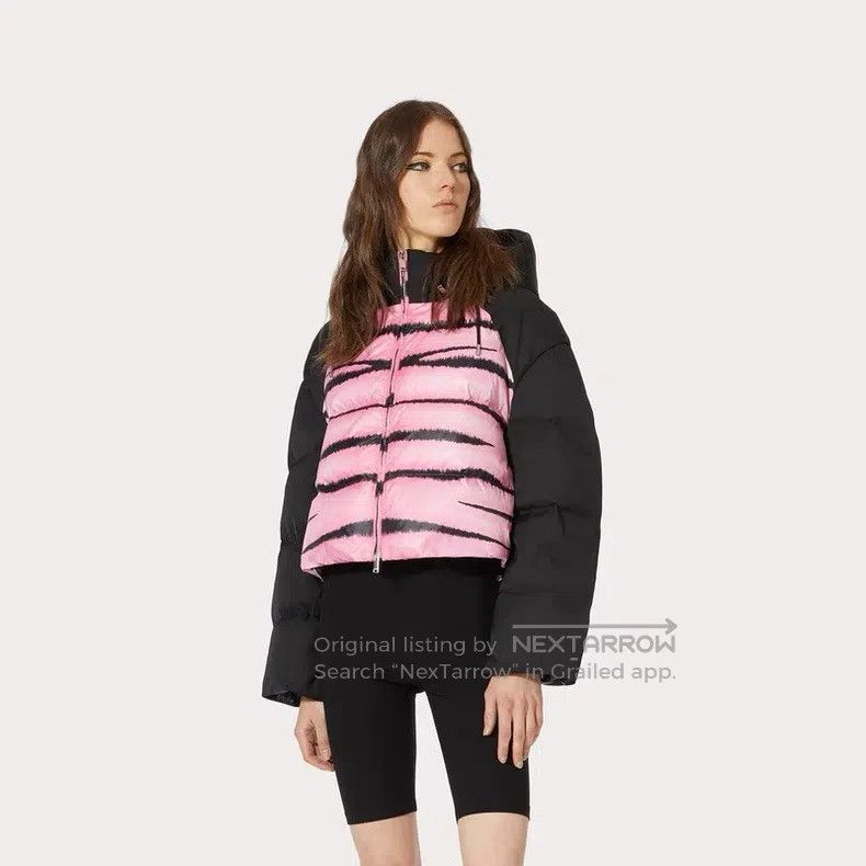 Valentino Valentino Pink down sweater Size S / US 4 / IT 40 - 1 Thumbnail