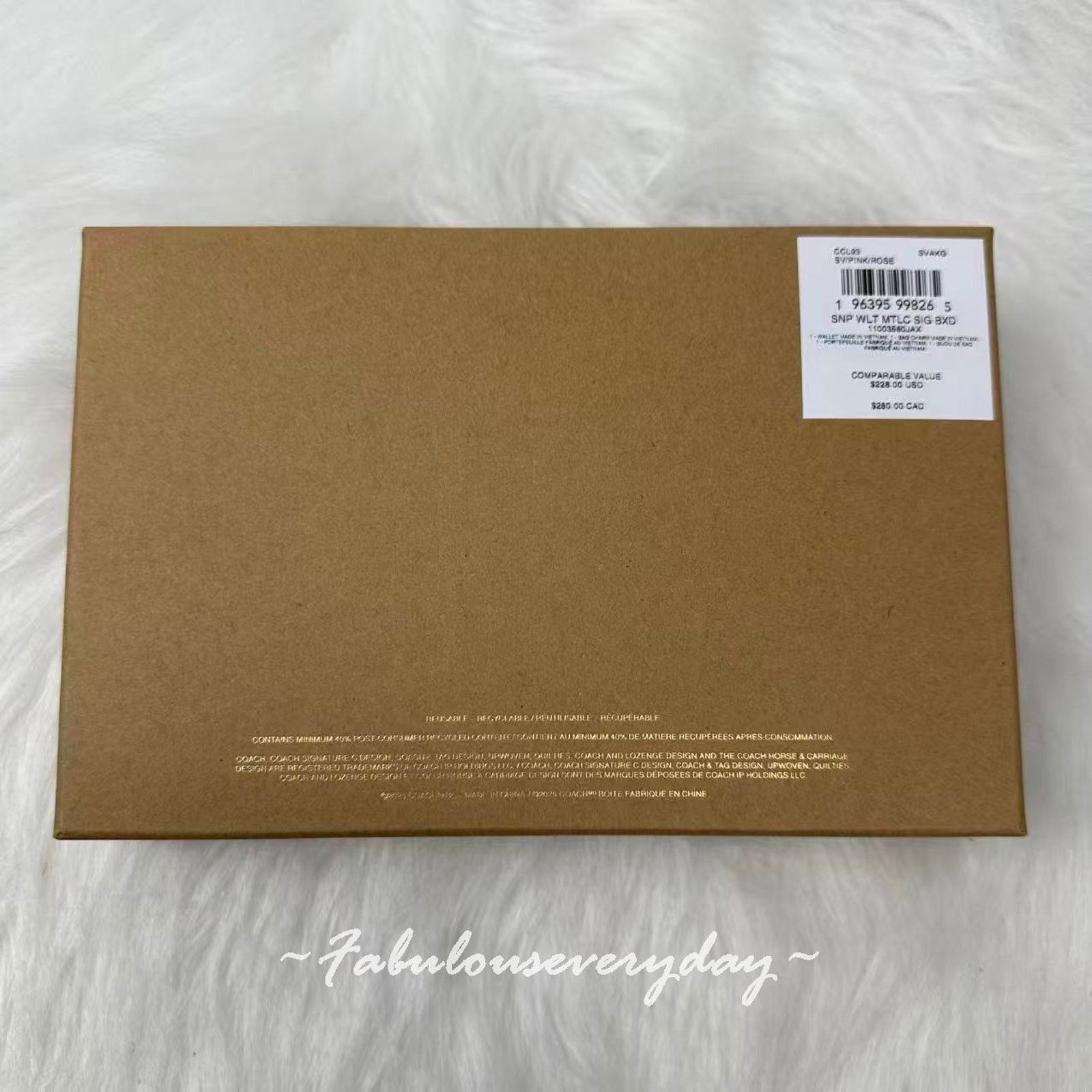 Coach Coach Boxed Snap Wallet Picture Frame Charm Signature Canvas Size ONE SIZE - 6 Thumbnail