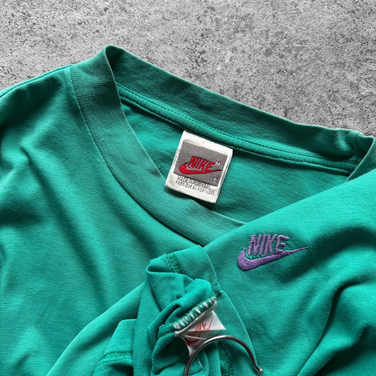 Nike × Vintage Nike Mens Vintage 90s Teal Crew Neck T-Shirt Y2K Small Logo Size US L / EU 52-54 / 3 - 3 Thumbnail