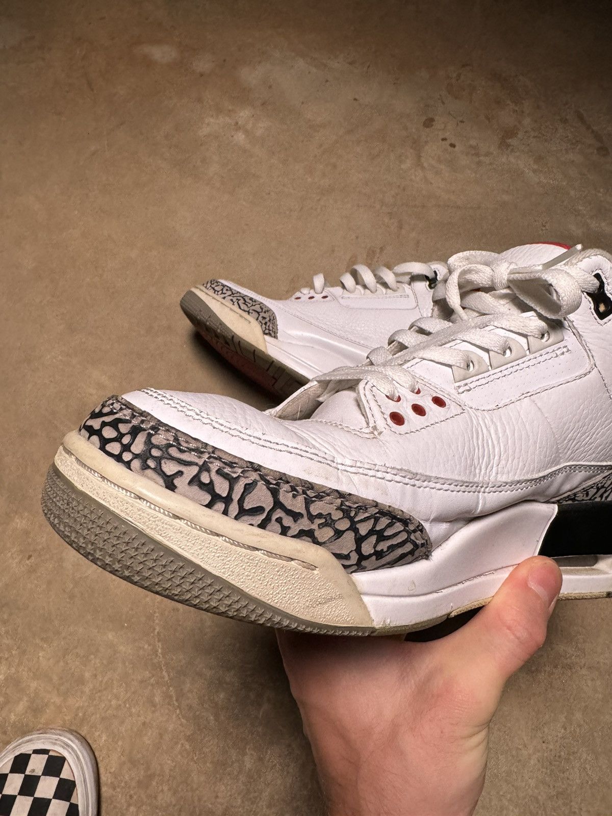 Jordan Brand × Nike Nike Jordan 2011 White Cement 3 Size US 10 / EU 43 - 4 Thumbnail