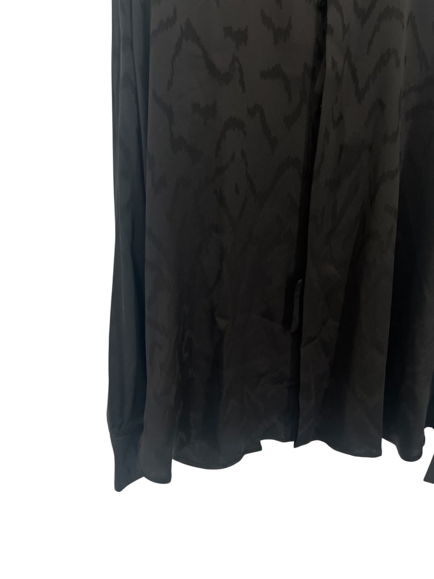 Saint Laurent Paris Saint Laurent matt and shiny silk shirt Size US L / EU 52-54 / 3 - 4 Thumbnail