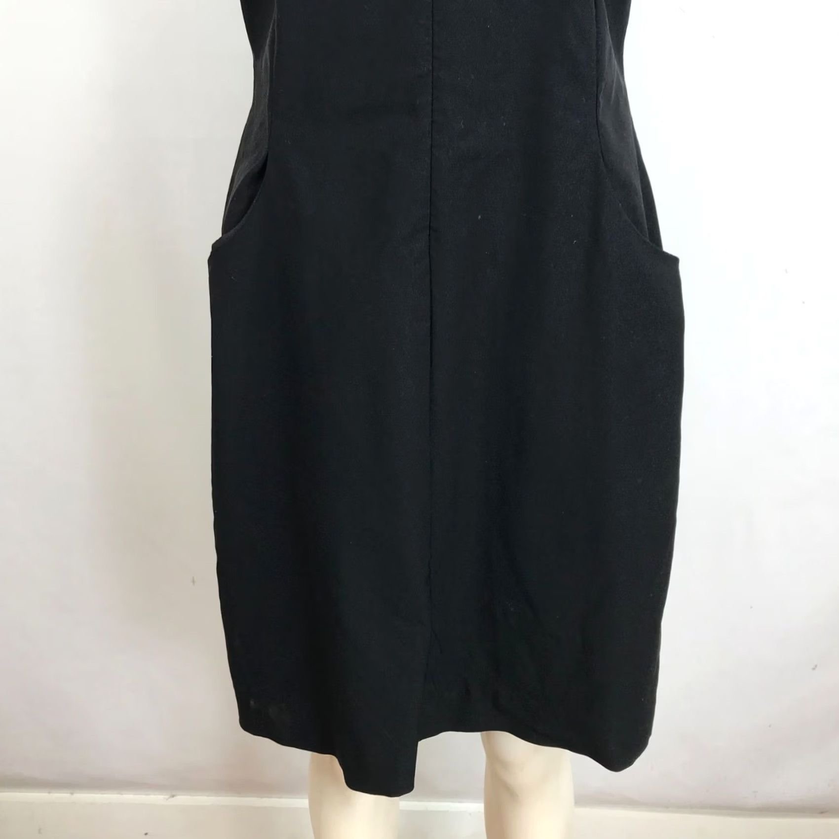 J.McLaughlin J. McLaughlin WOMEN'S 8 BLACK SLEEVELESS V-NECK RAYON DRESS Size M / US 6-8 / IT 42-44 - 3 Thumbnail