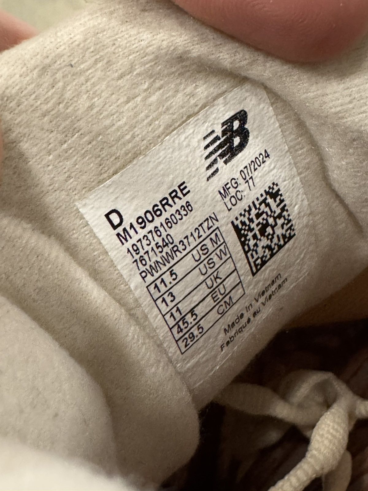 New Balance New Balance 1906R Randomevent The Sweetness of Kin Size 11.5 Size US 11.5 / EU 44-45 - 7 Thumbnail