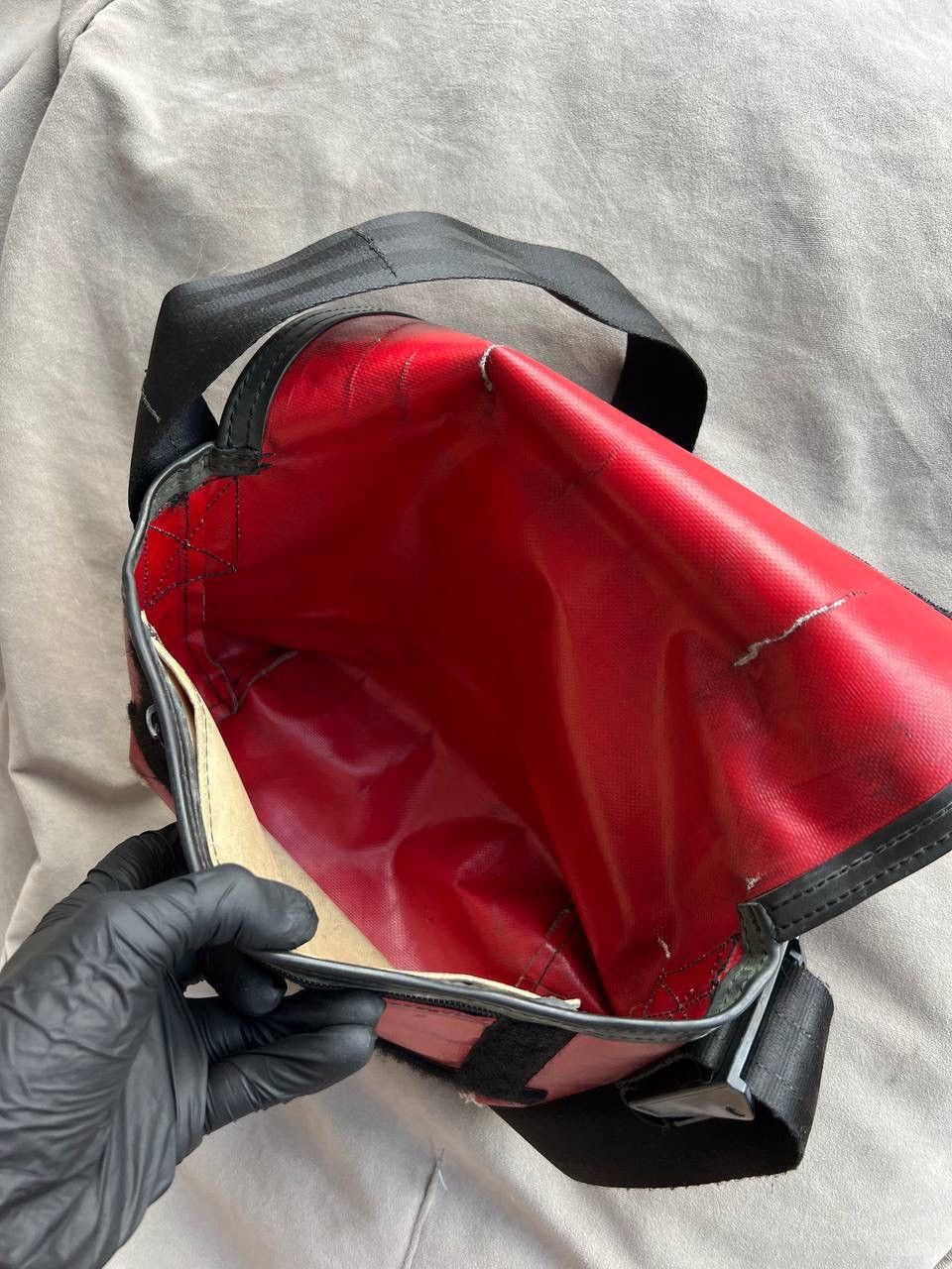 Freitag Freitag F41 Vintage Distressed Bag Messenger Red Size ONE SIZE - 4 Thumbnail