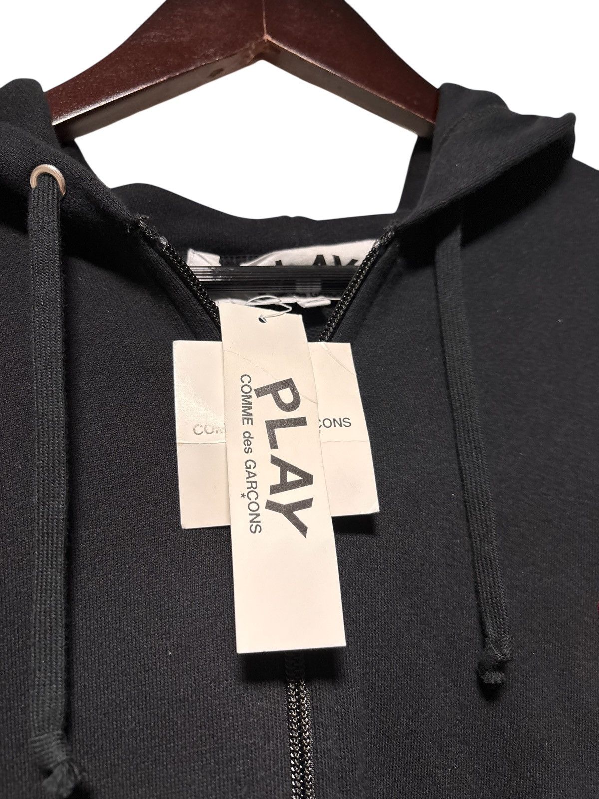 Comme des Garcons PLAY COMME DES GARÇONS PLAY Black Zip-Up Double Heart Hoodie Size US XL / EU 56 / 4 - 3 Thumbnail