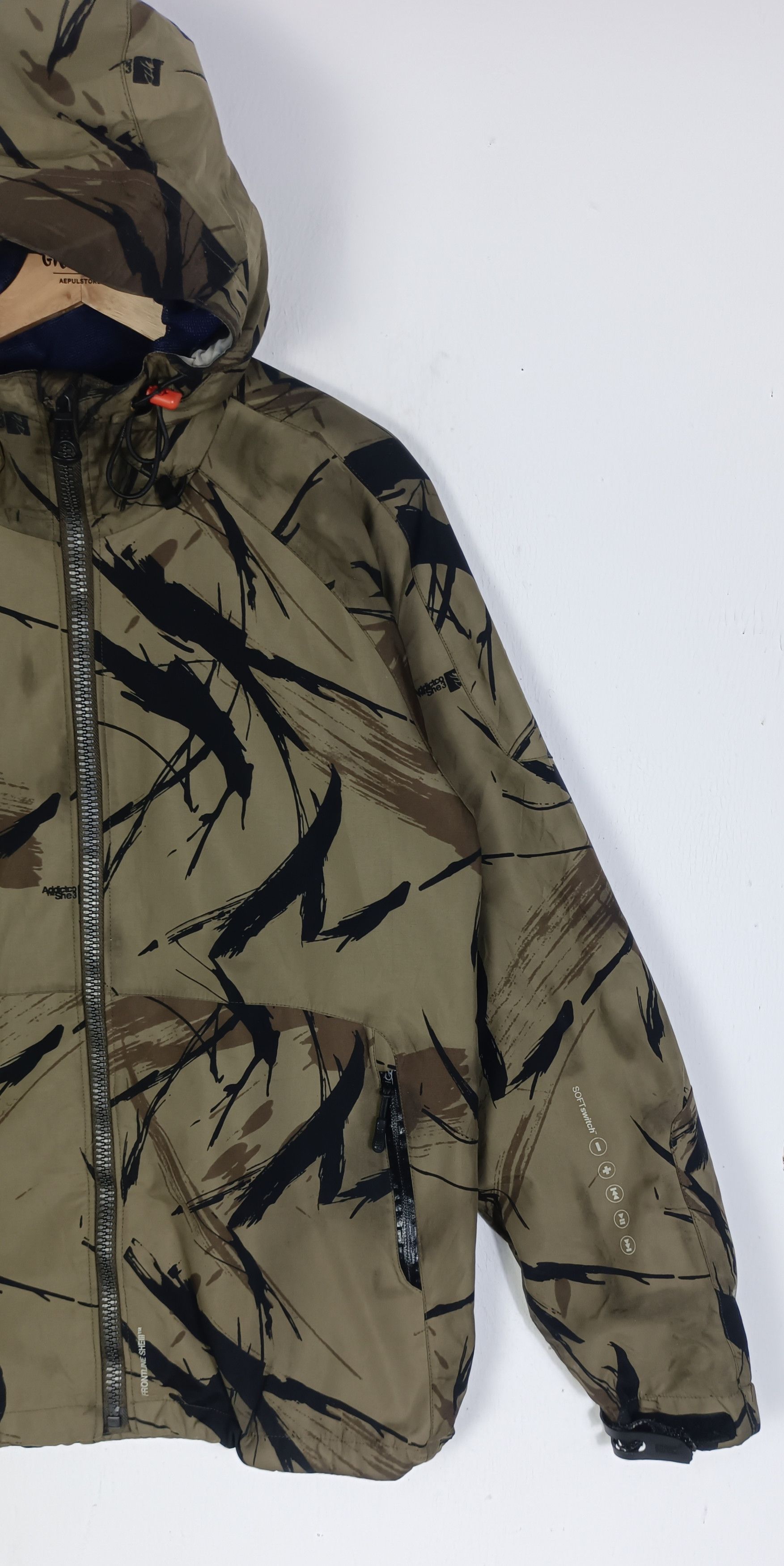 ADDICT Addict Uniqlo Camo RealTree Hoodie Jacket Size US L / EU 52-54 / 3 - 5 Thumbnail