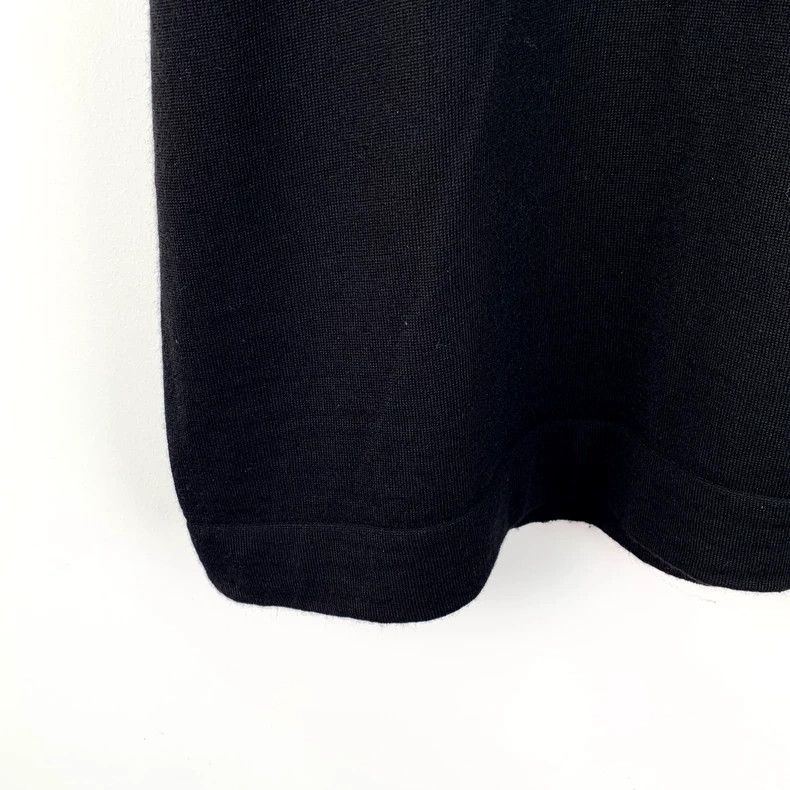 Louis Vuitton Louis Vuitton Black Barcode Earth Print Wool Crew Neck Sho Size US XS / EU 42 / 0 - 5 Thumbnail