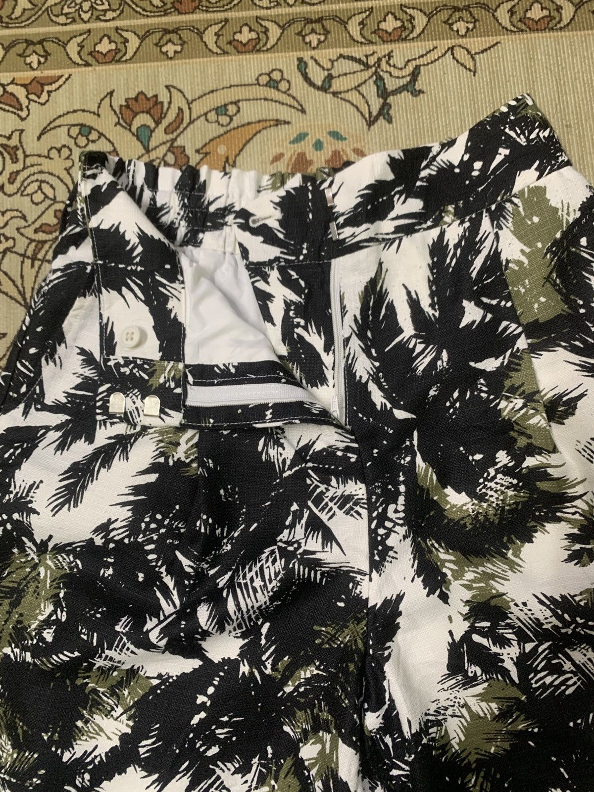 Issey Miyake ISSEY MIYAKE PLST PANTSA Size 26" / US 2 / IT 38 - 4 Thumbnail