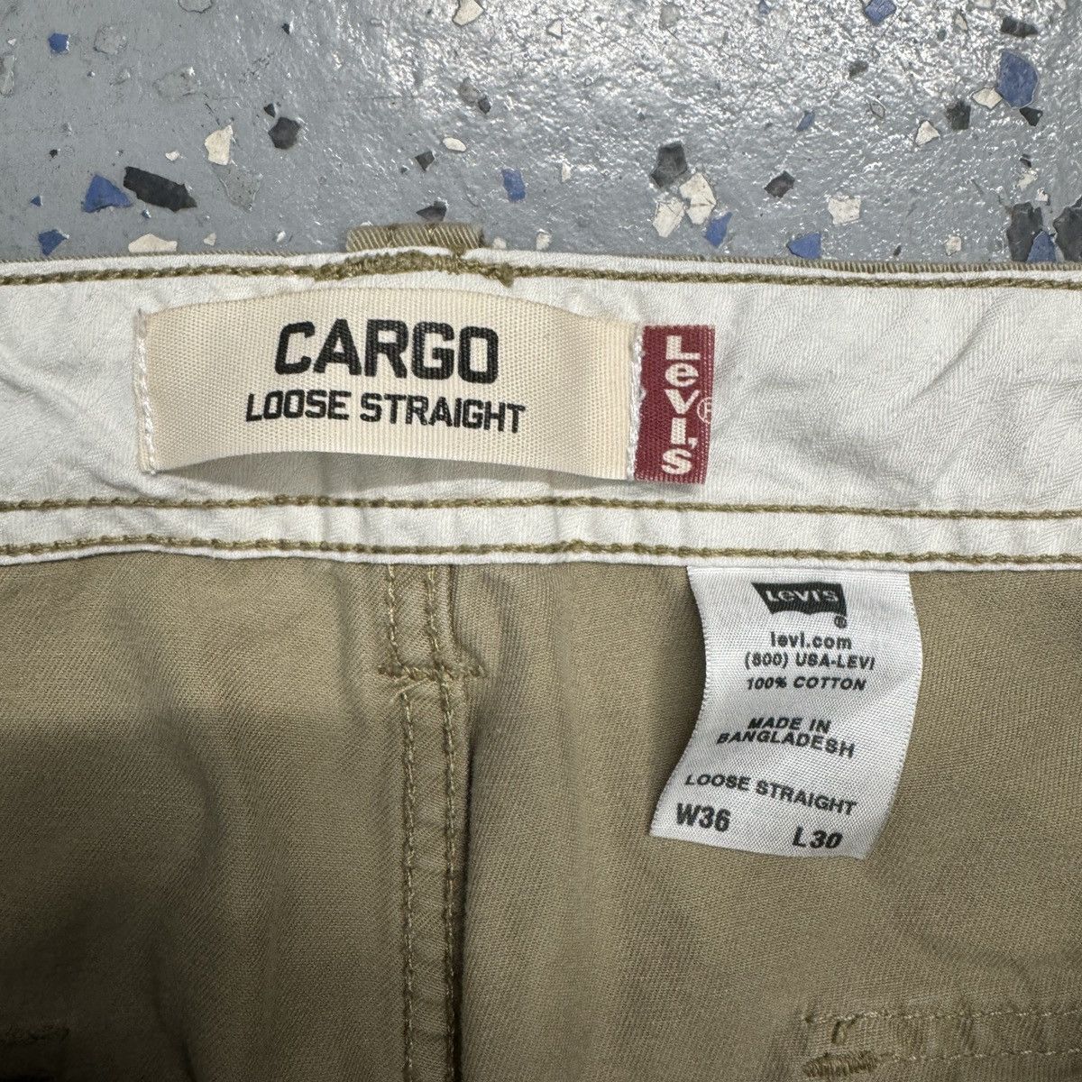 Levi's Y2K 2000s Levis Cargo Pants Mens Baggy Wide Leg Mens 36x28 Size US 36 / EU 52 - 8 Thumbnail